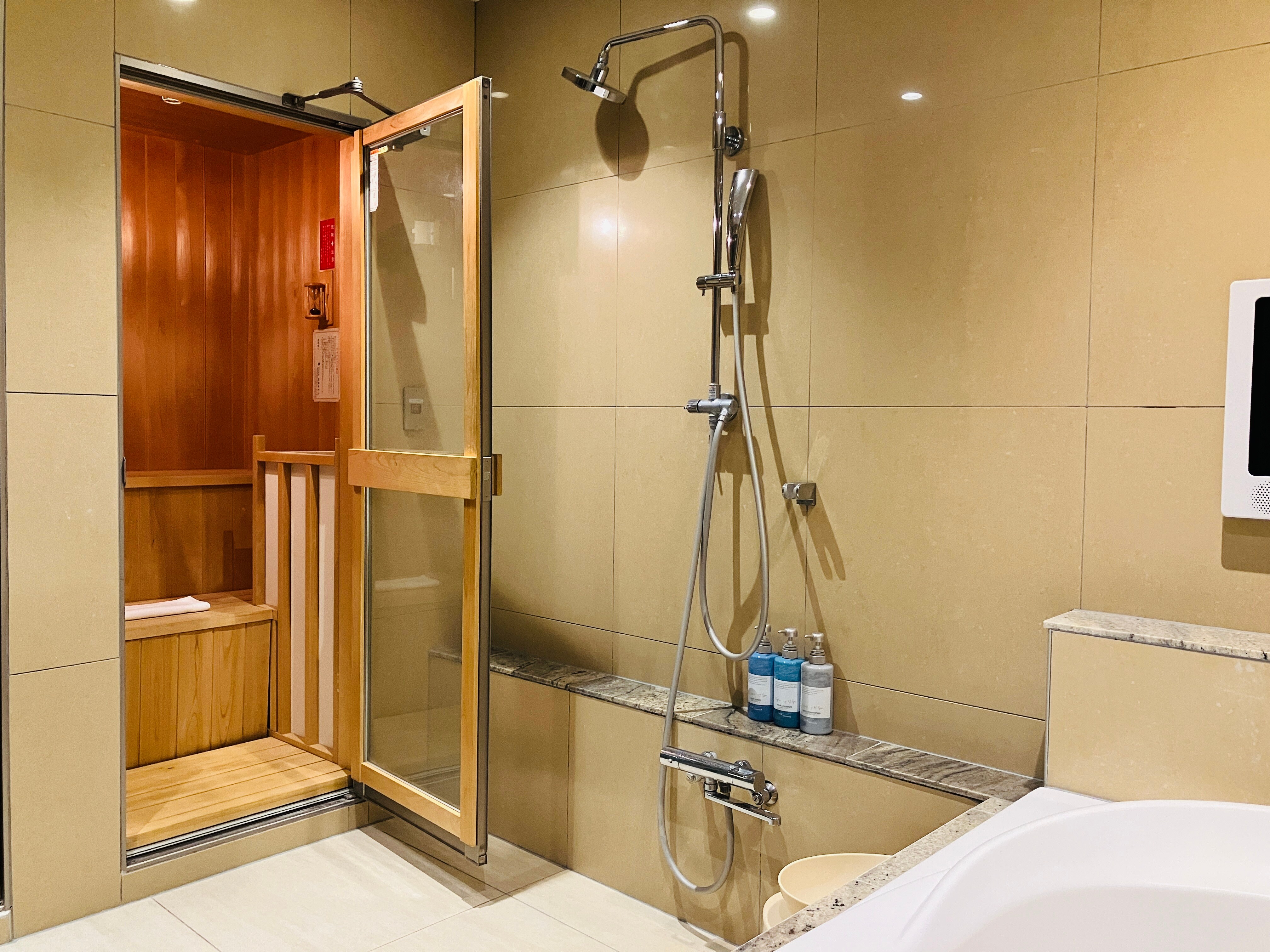 豪华客房示例（桑拿/浴室）