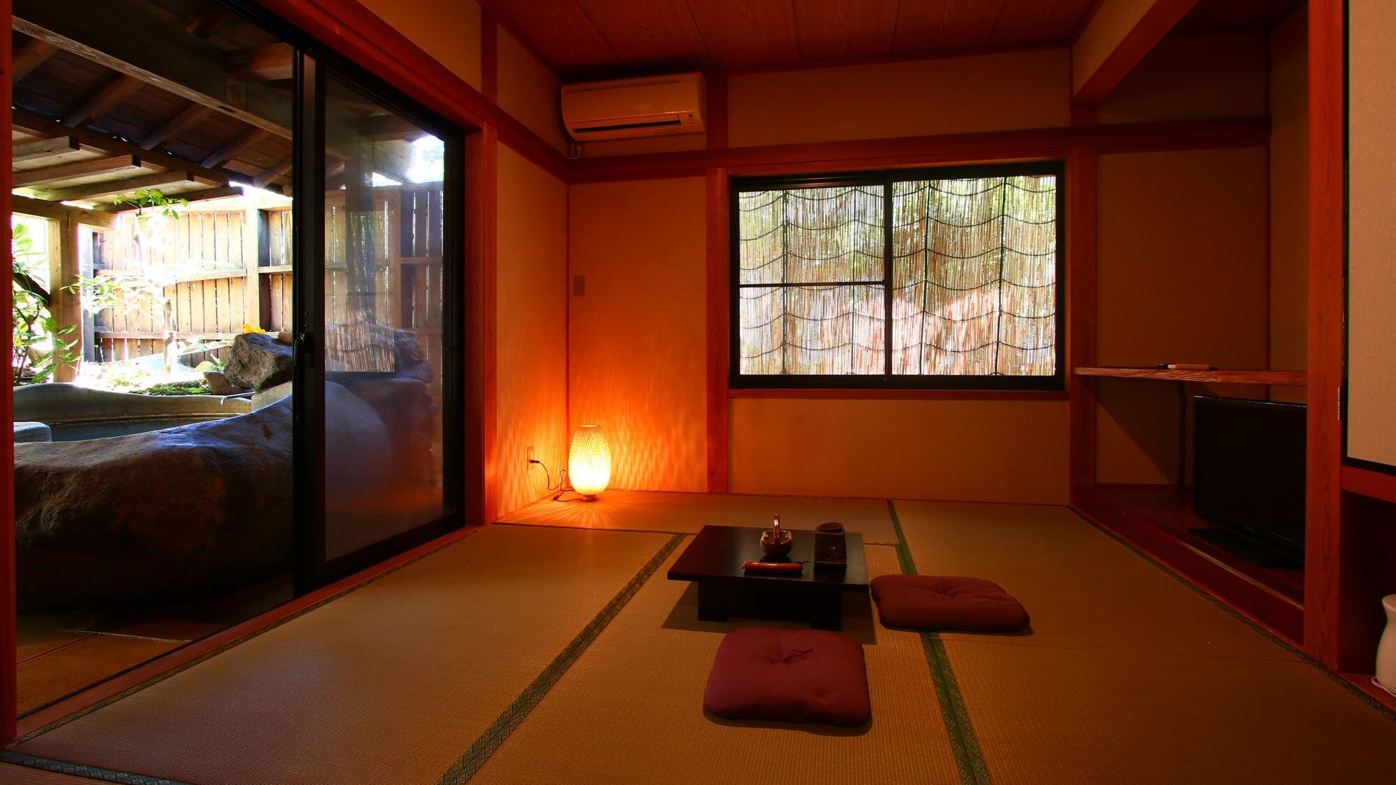 Kamar bergaya Jepang untuk dua orang (Yamazakura)