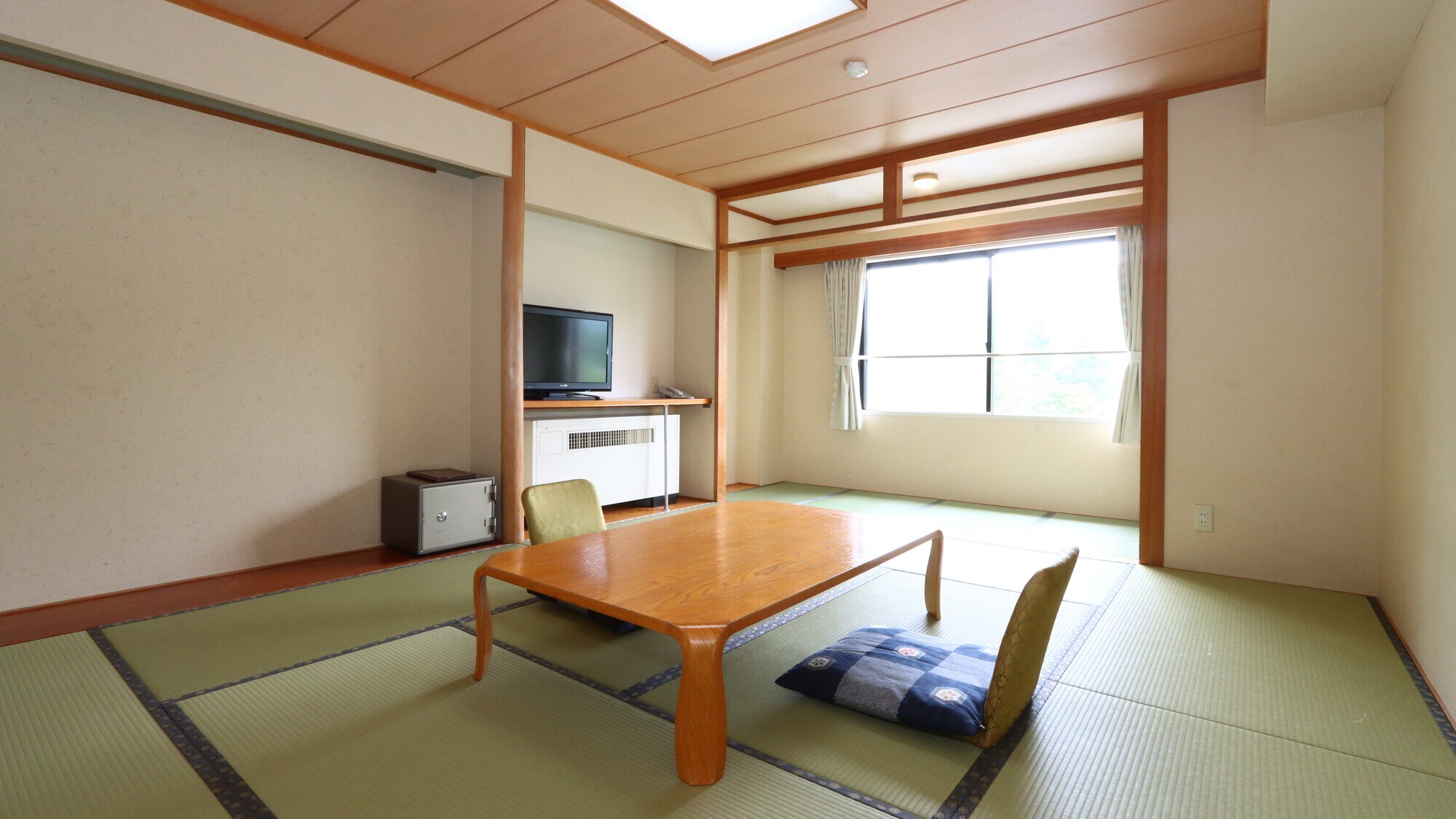 [Gedung utama] Kamar tamu *Kamar bergaya Jepang dengan UB