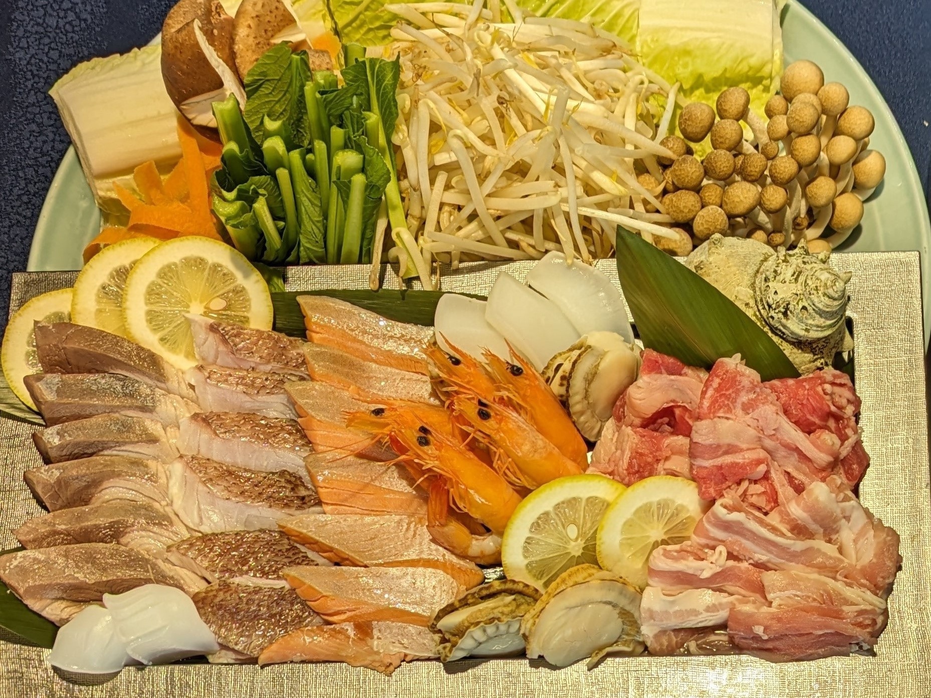 Thưởng thức các nguyên liệu theo mùa thơm ngon tại Sankai Nabe