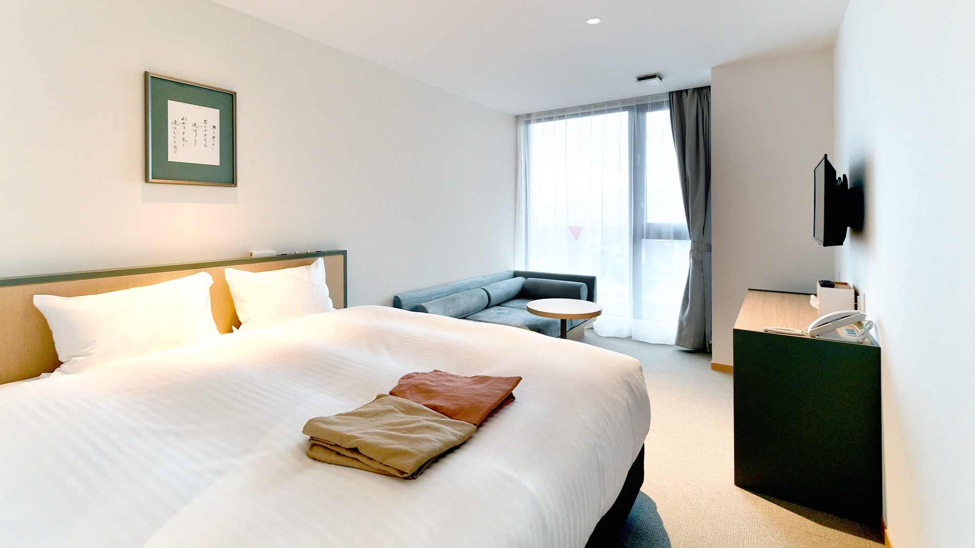 [All rooms non-smoking] Superior King Bedroom {1-3 persons}
