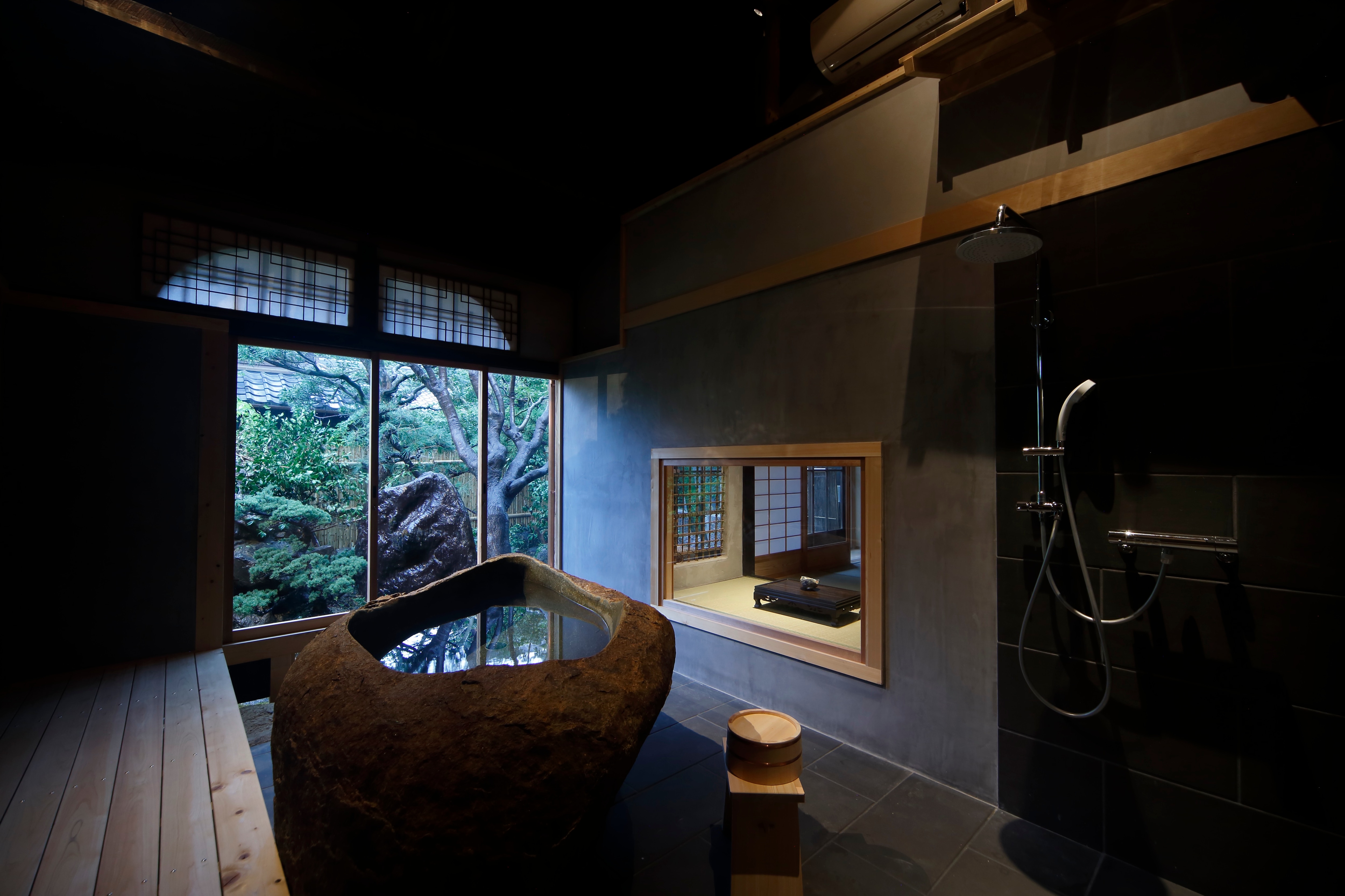京都藏石特别房间“石之间”岩浴
