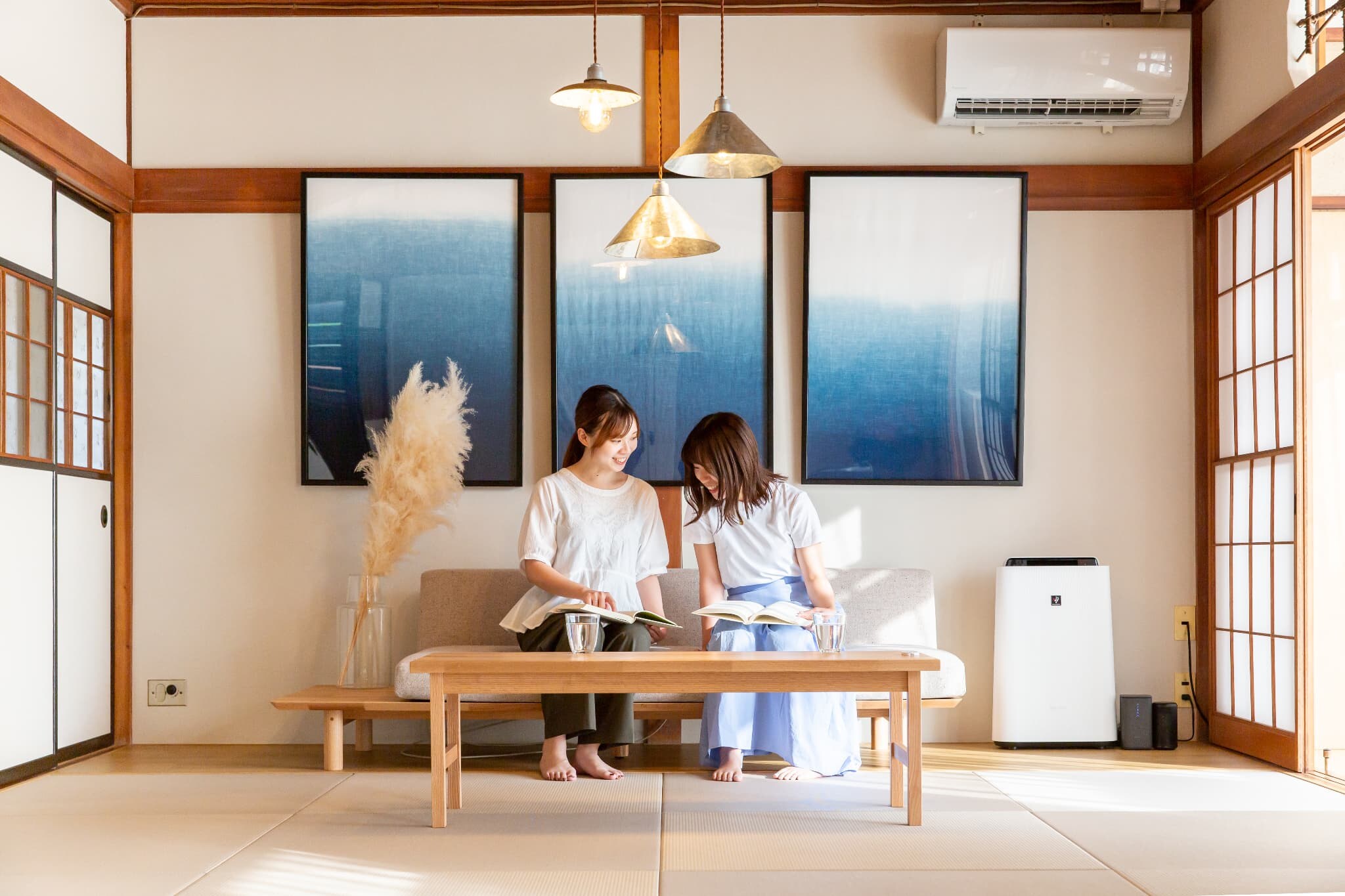 Mirai [Living Room] A spacious living room spanning two rooms.