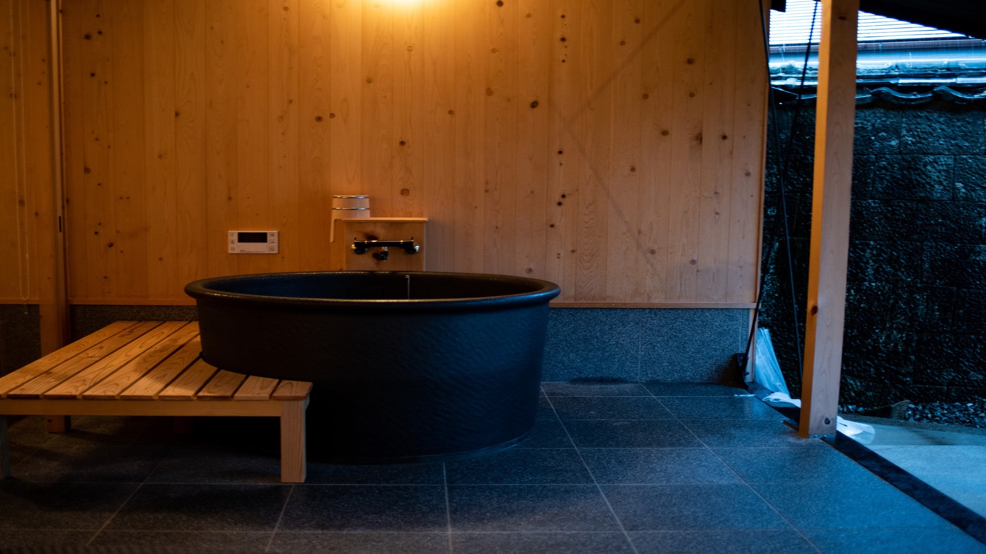 Inamura 101|Semi-open-air bath