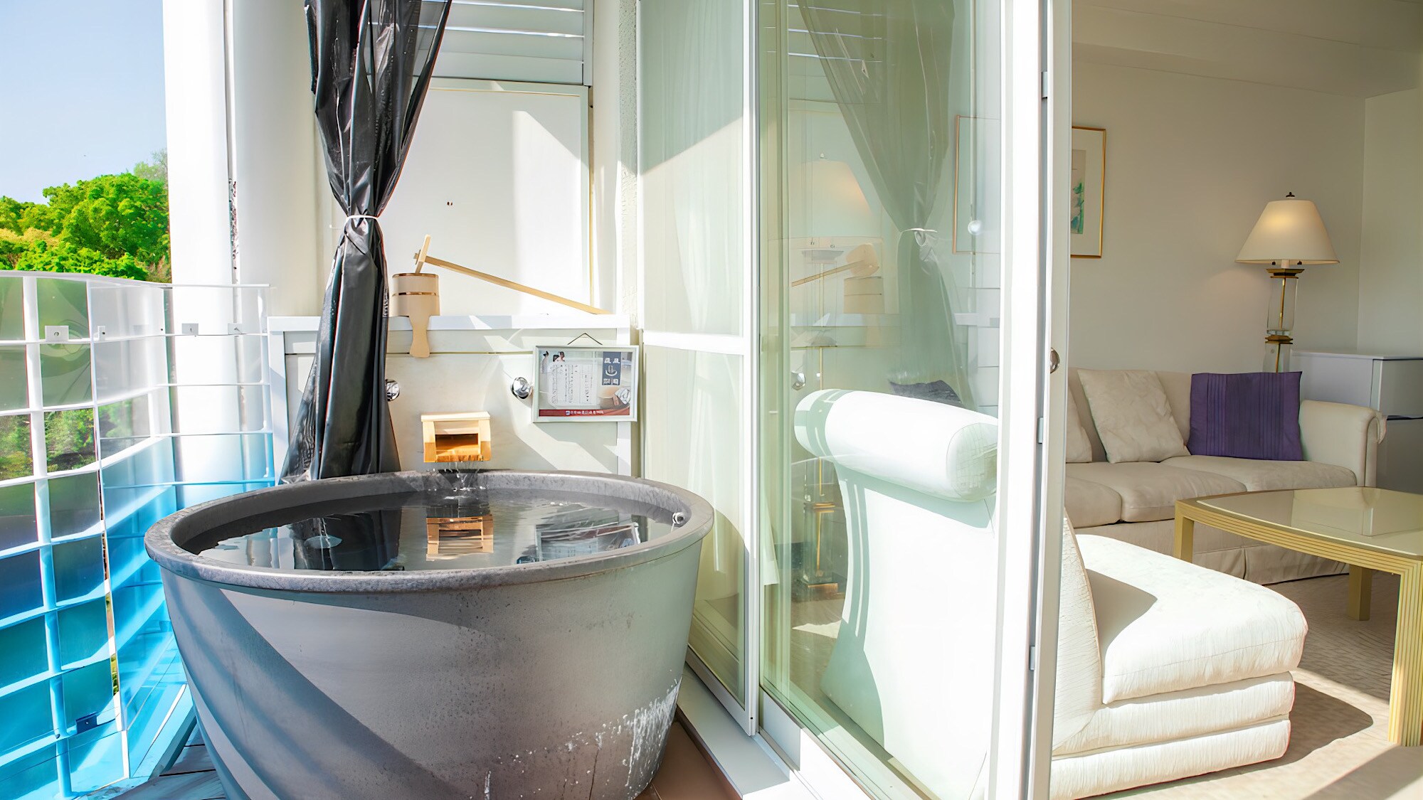 [Ocean Suite] 55㎡ + sân thượng riêng 8㎡ Bồn tắm lộ thiên bằng sứ Shigaraki