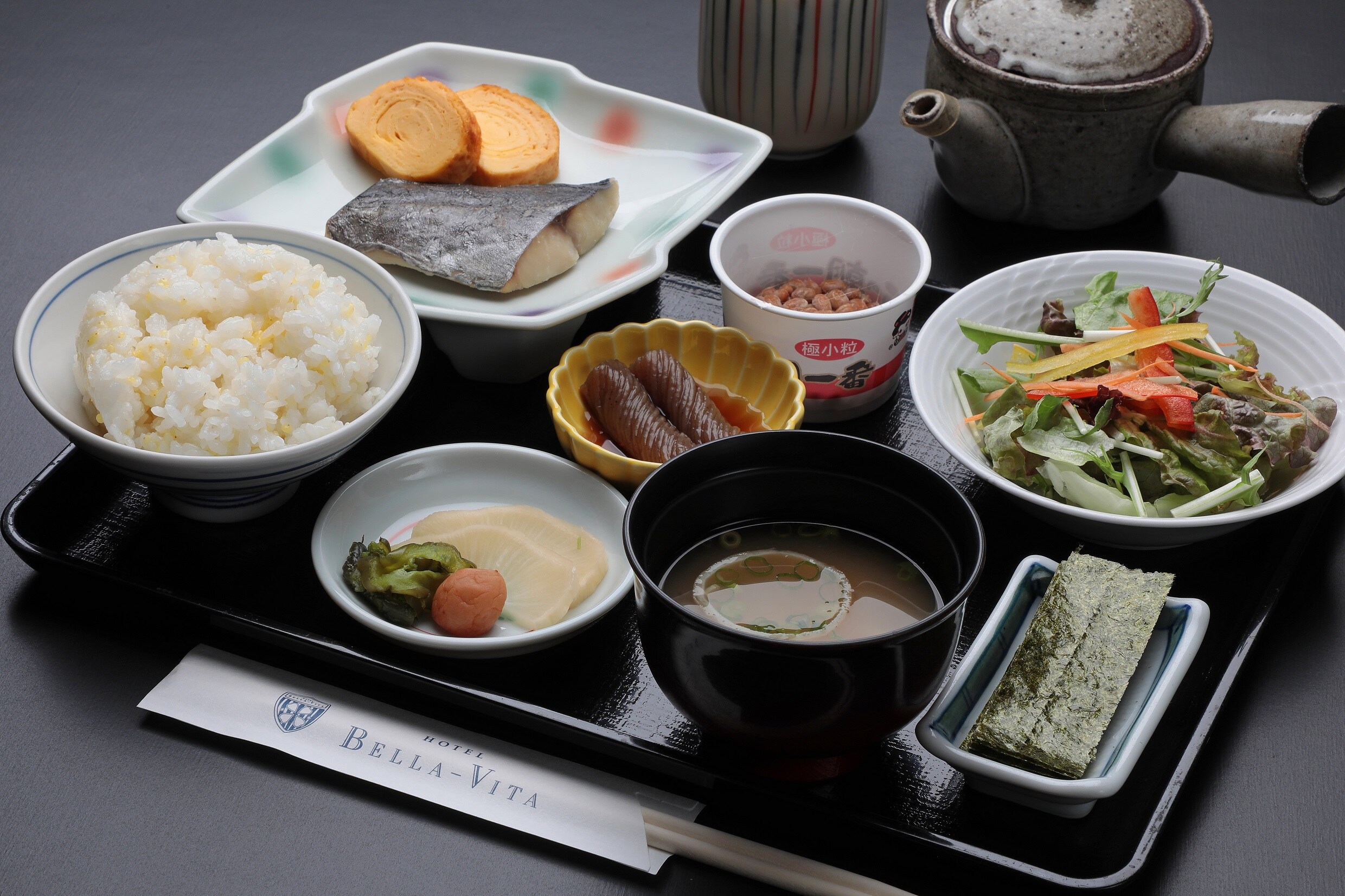 日本料理師傅精心烹調的日式早餐