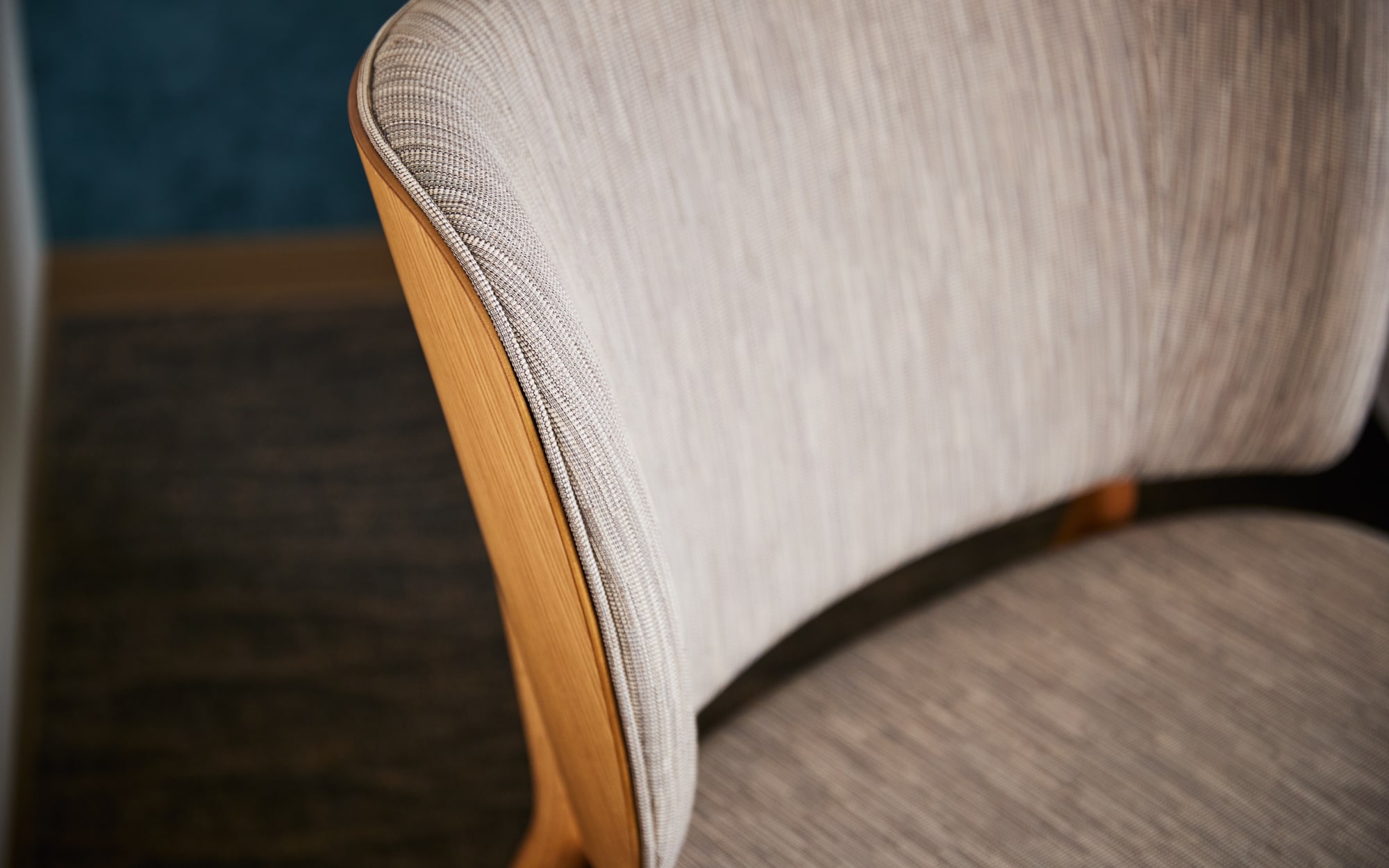 【Queen Economy】A warm and inviting chair