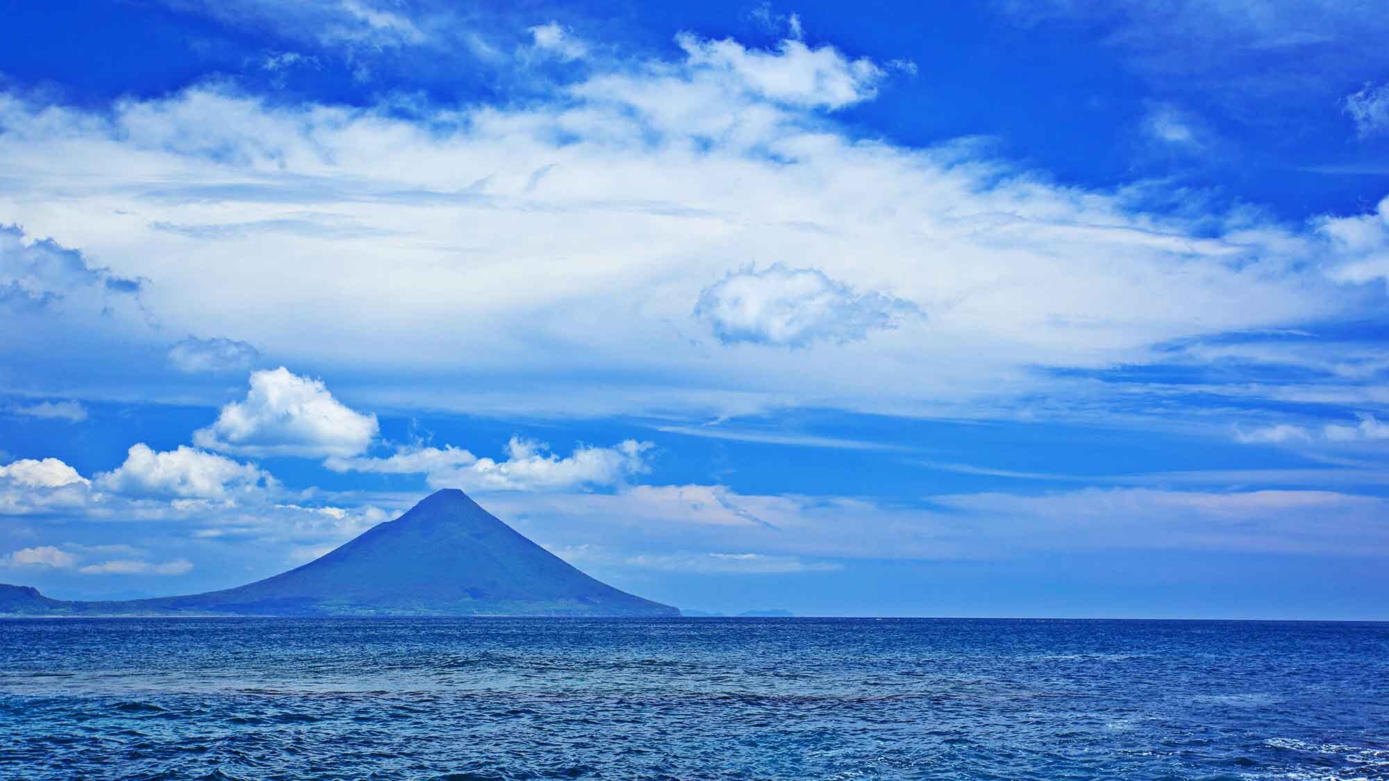 ・Dake Kaimon còn được gọi là "Satsuma Fuji" vì ngọn núi hình nón hùng vĩ của nó.