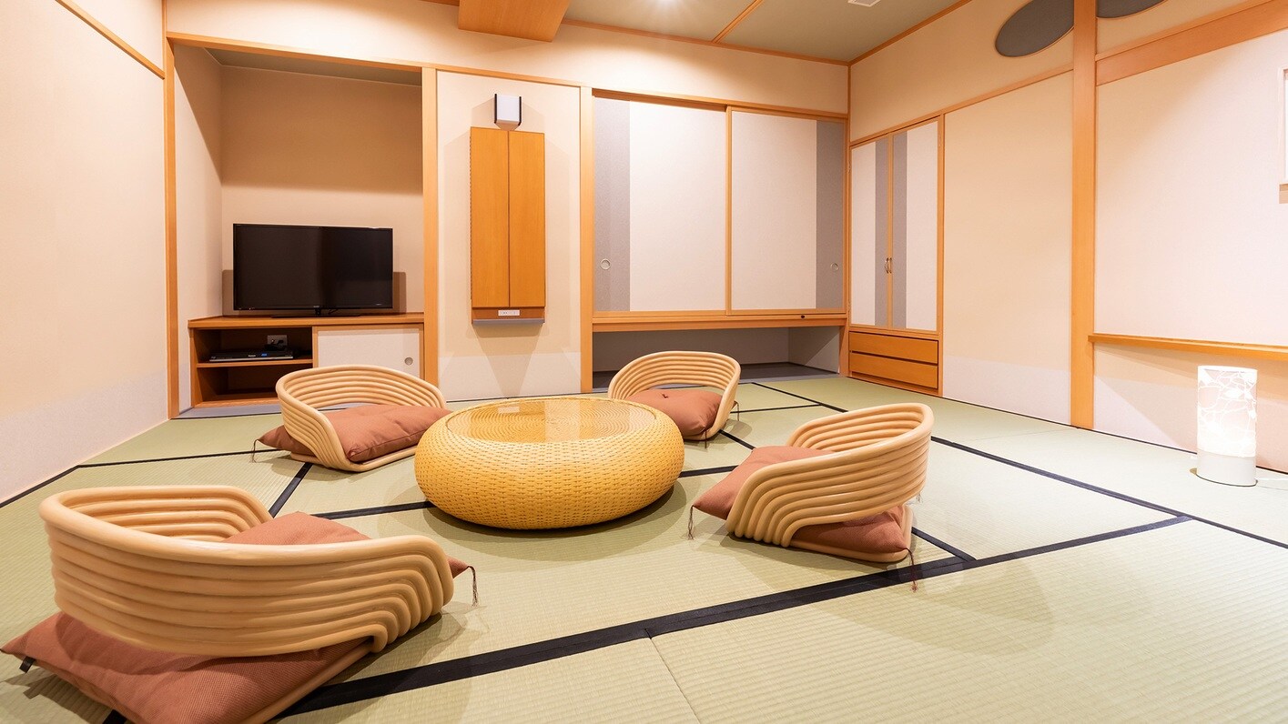 Kamar bergaya Jepang di suite sudut