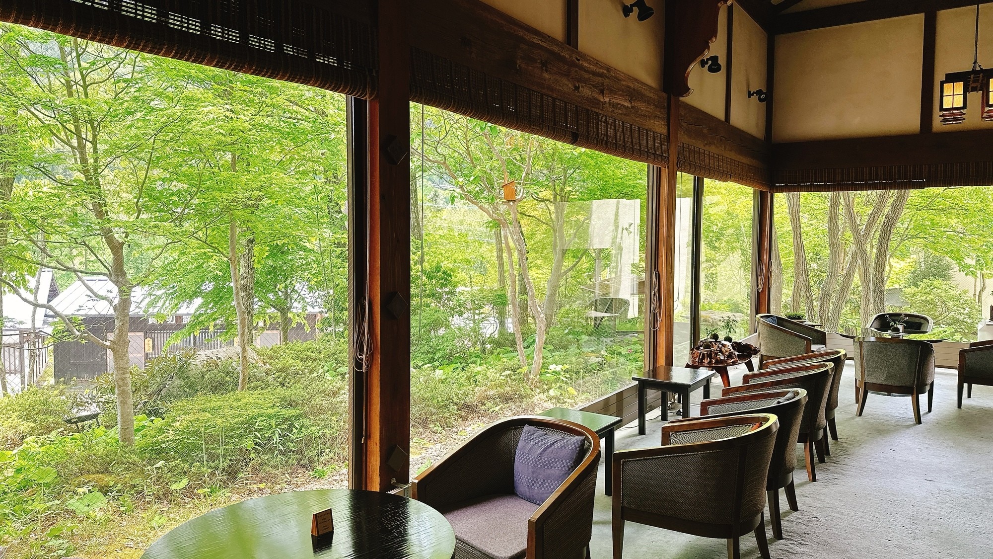 Lobby_Early Summer