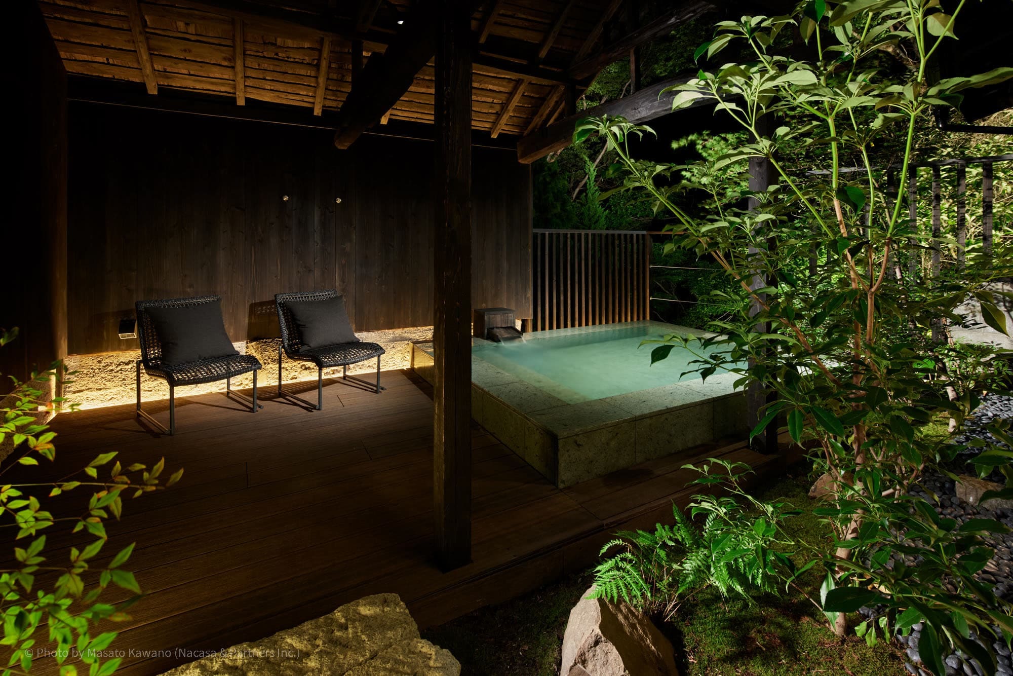 Katsuro Residence: Open-air bath in guest room
