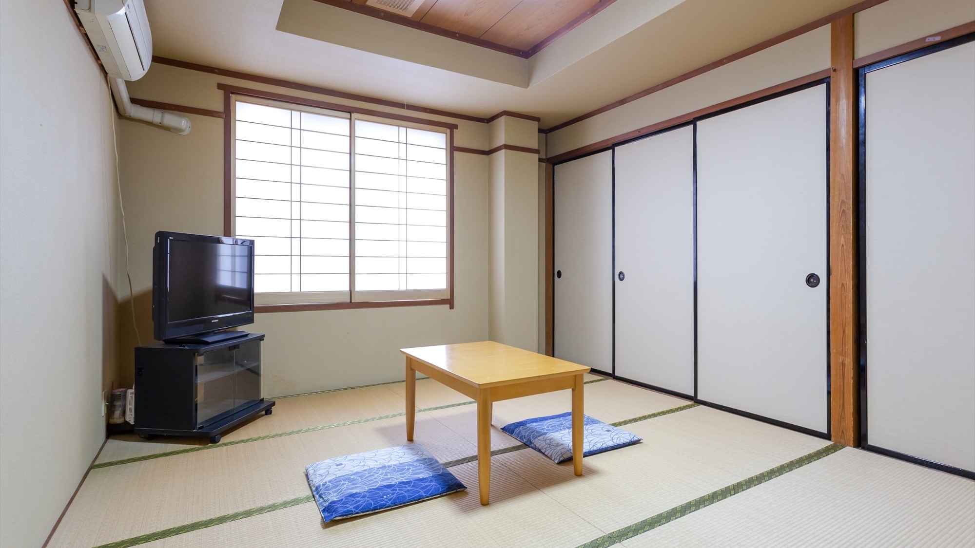 [Non-smoking] Japanese-style room (no bath or toilet)