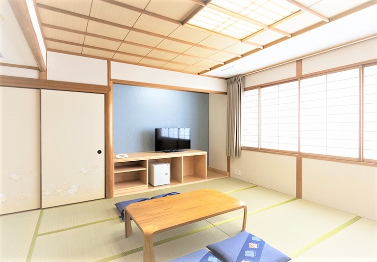 Japanese-style room