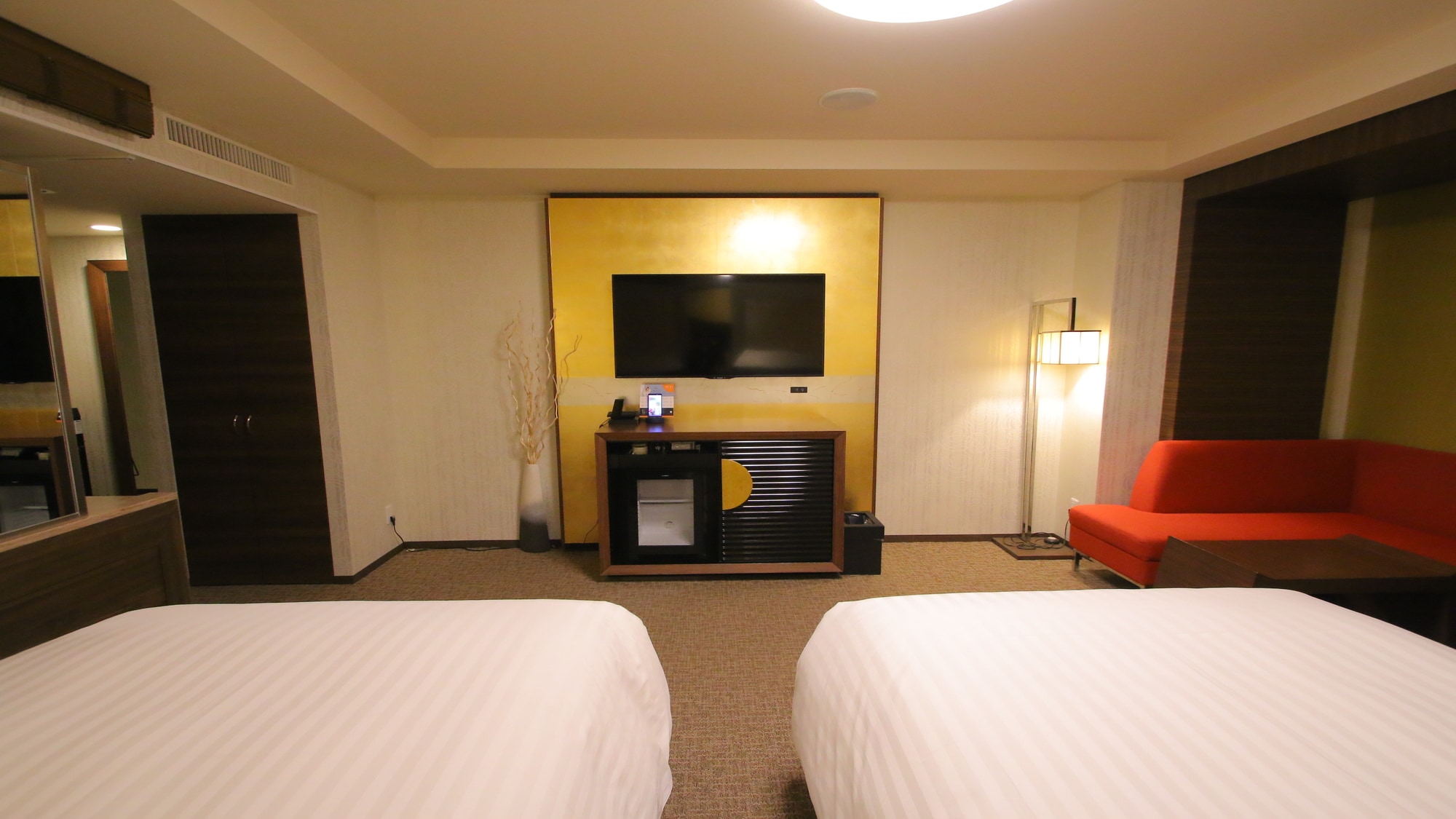 Superior Twin Room - From the bedside