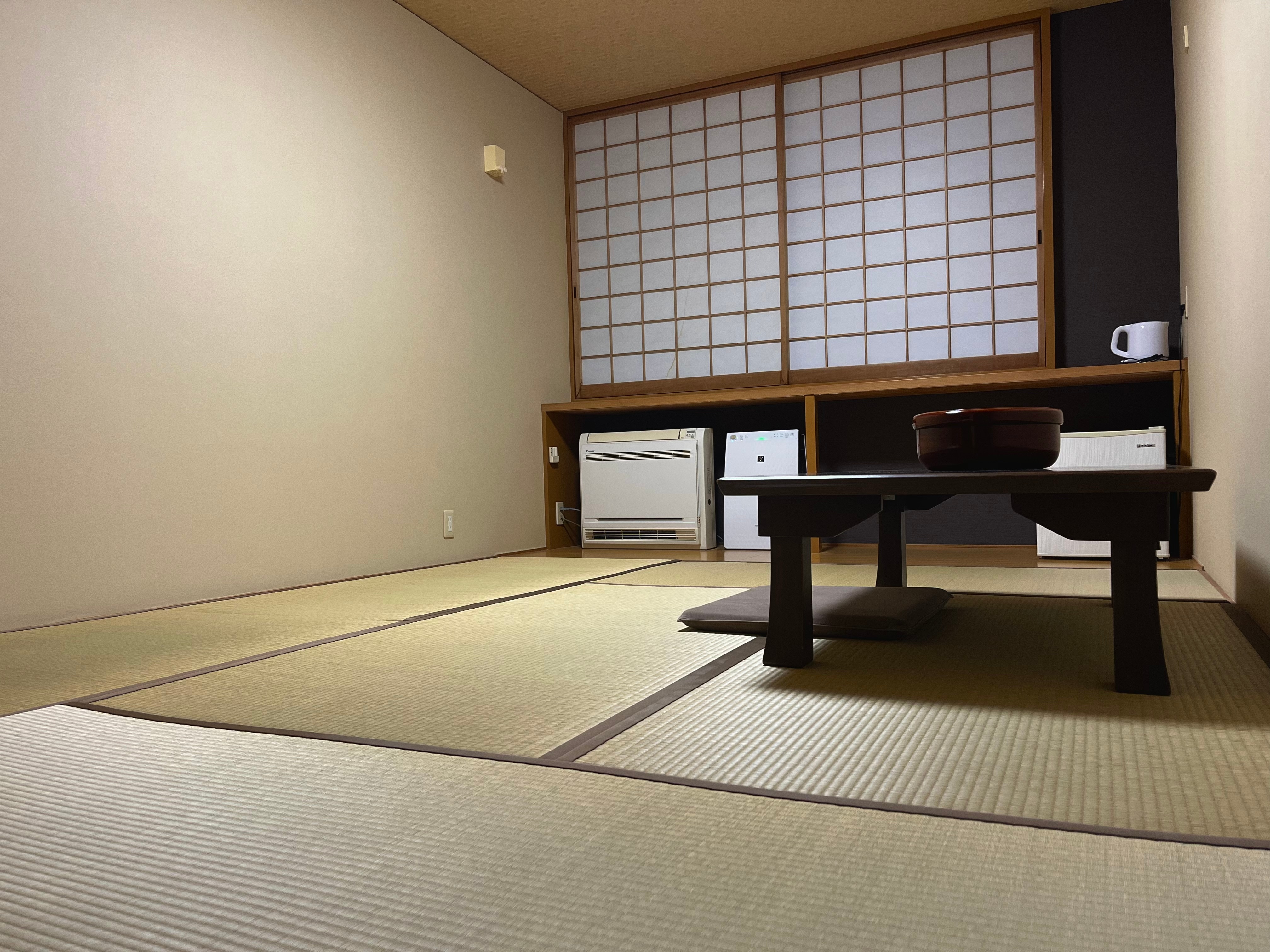 6 tatami mat and 5.5 tatami mat rooms