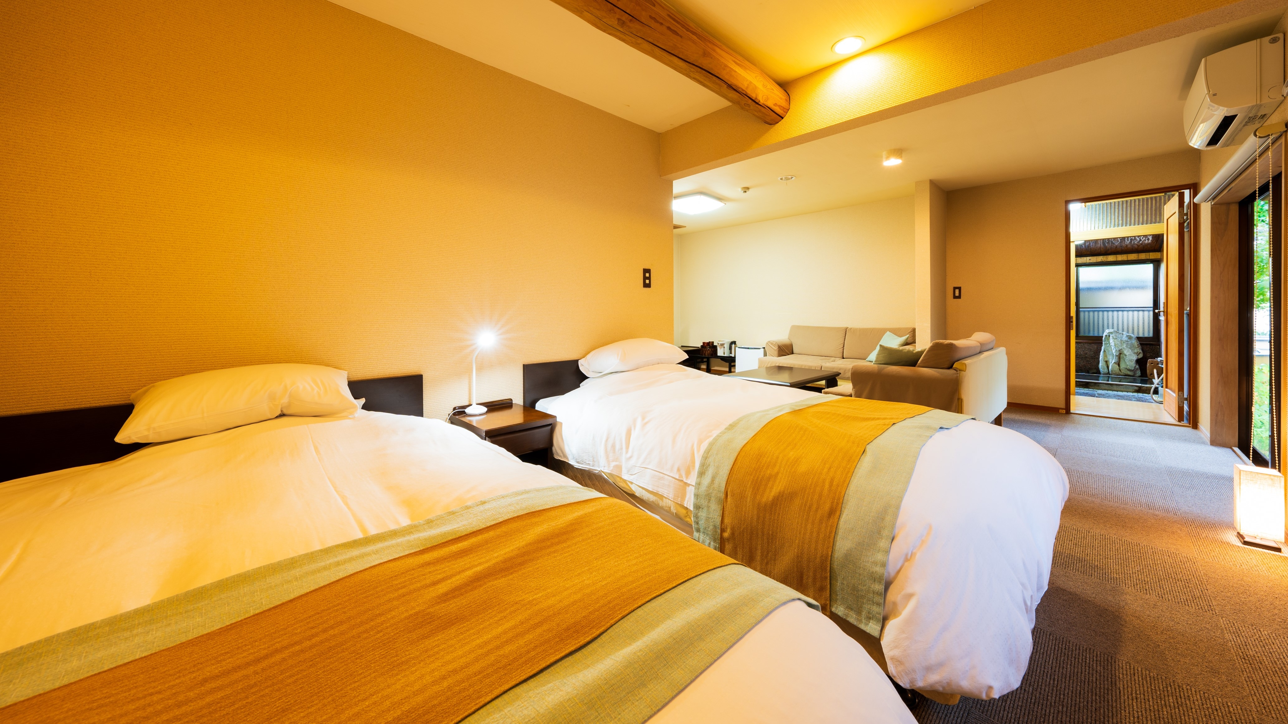 [Kaede] 6 tatami mats + 6 tatami mats + Western-style room + twin room / cypress bath