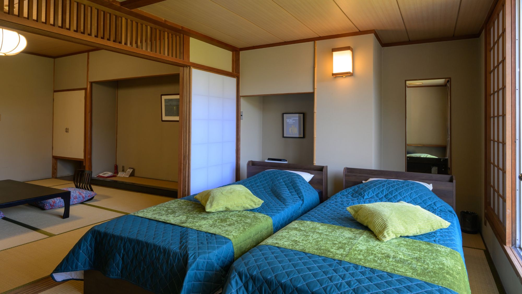 Memperkenalkan "Kamar Bergaya Jepang-Barat Modern" yang baru saja diciptakan, di mana kehangatan tradisi Jepang berharmoni dengan kenyamanan modern.