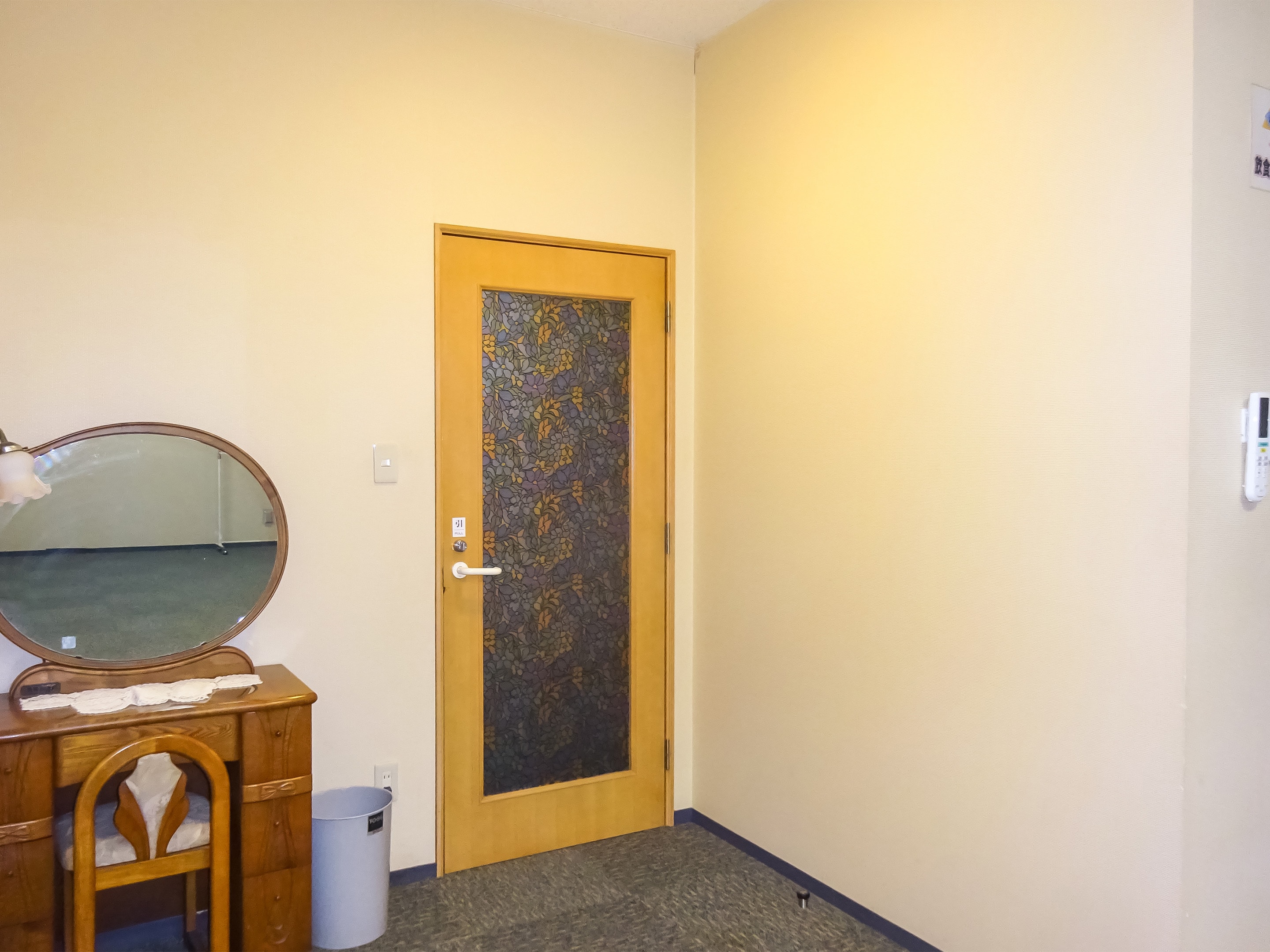 ・ Three people can sleep together in the accommodation break room (spring)