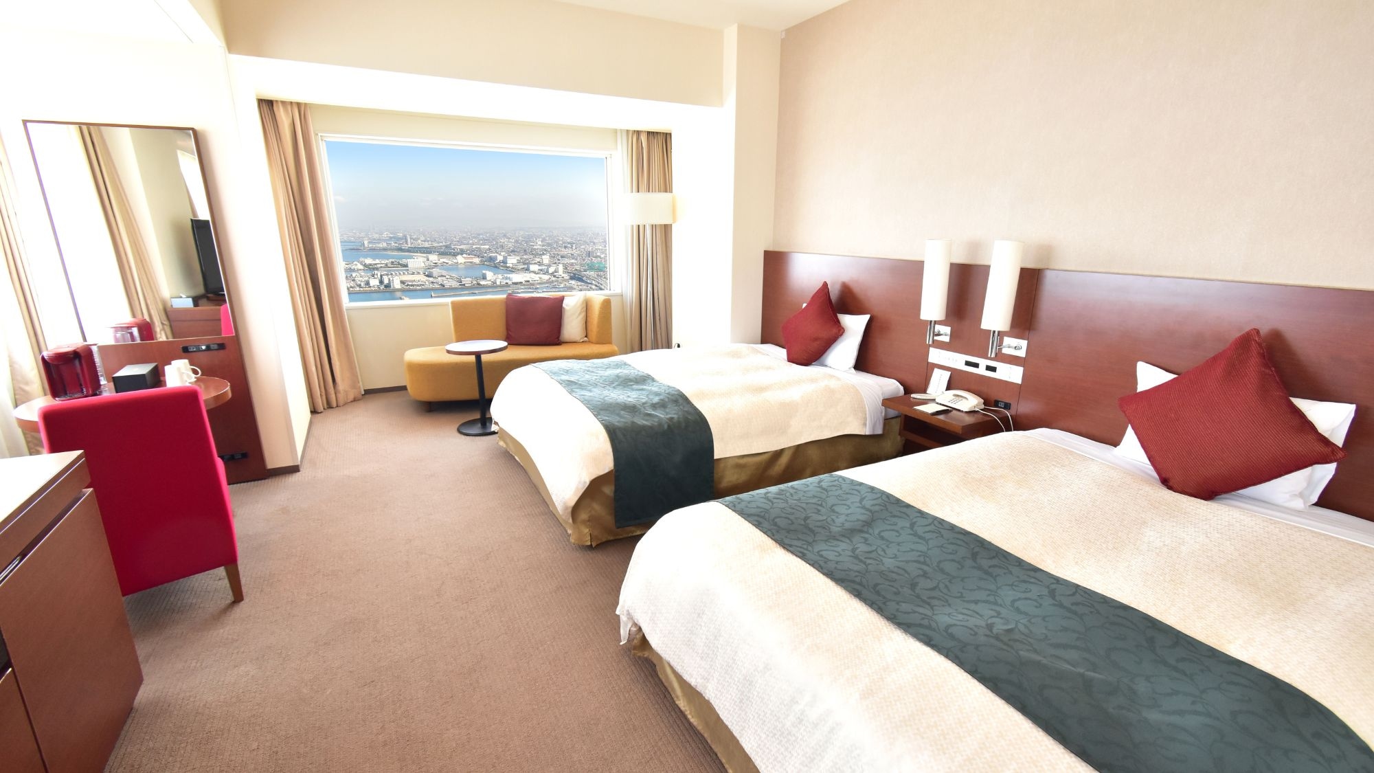 高级豪华转角双床房，机场景观