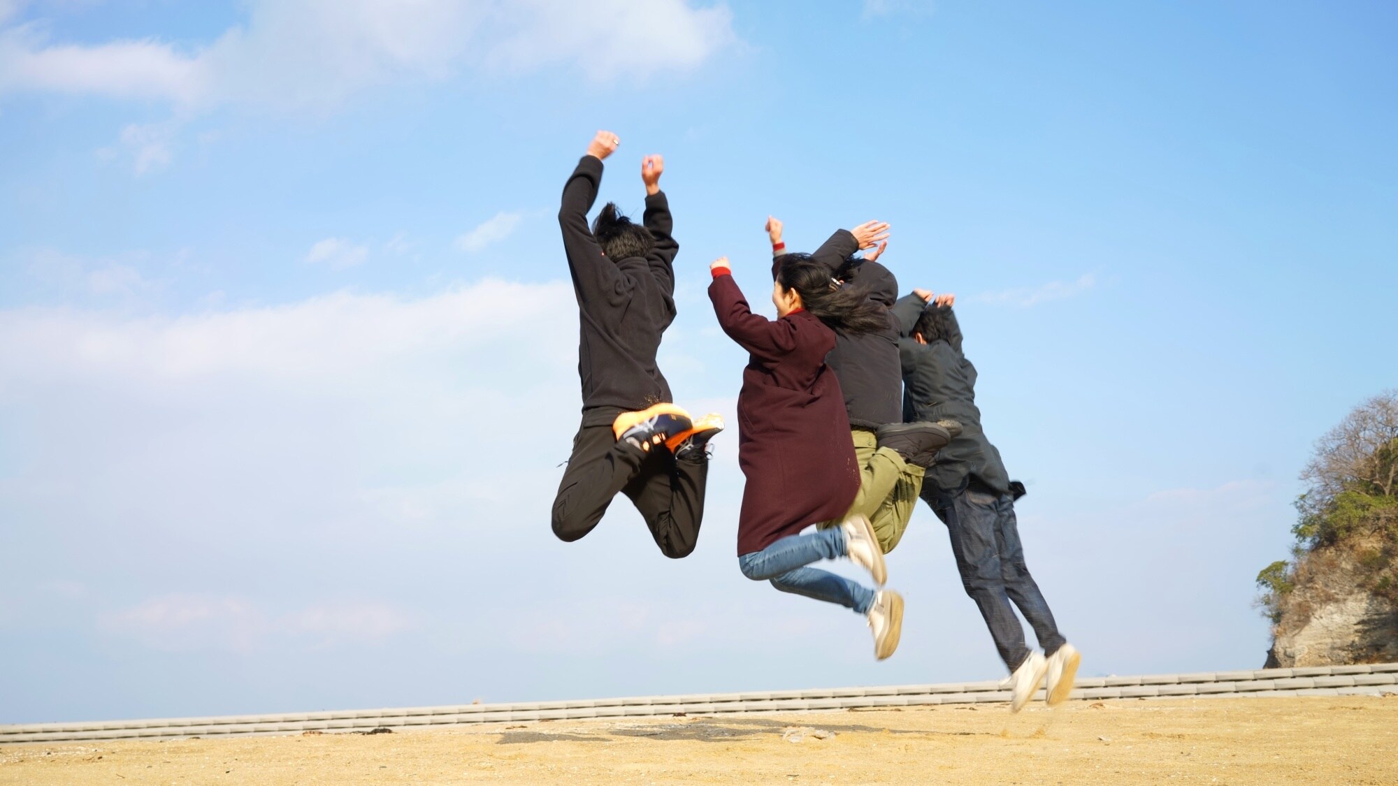 Chúng tôi sẽ tặng bạn phiếu giảm giá 10% có hiệu lực trong vòng sáu tháng kể từ bây giờ.