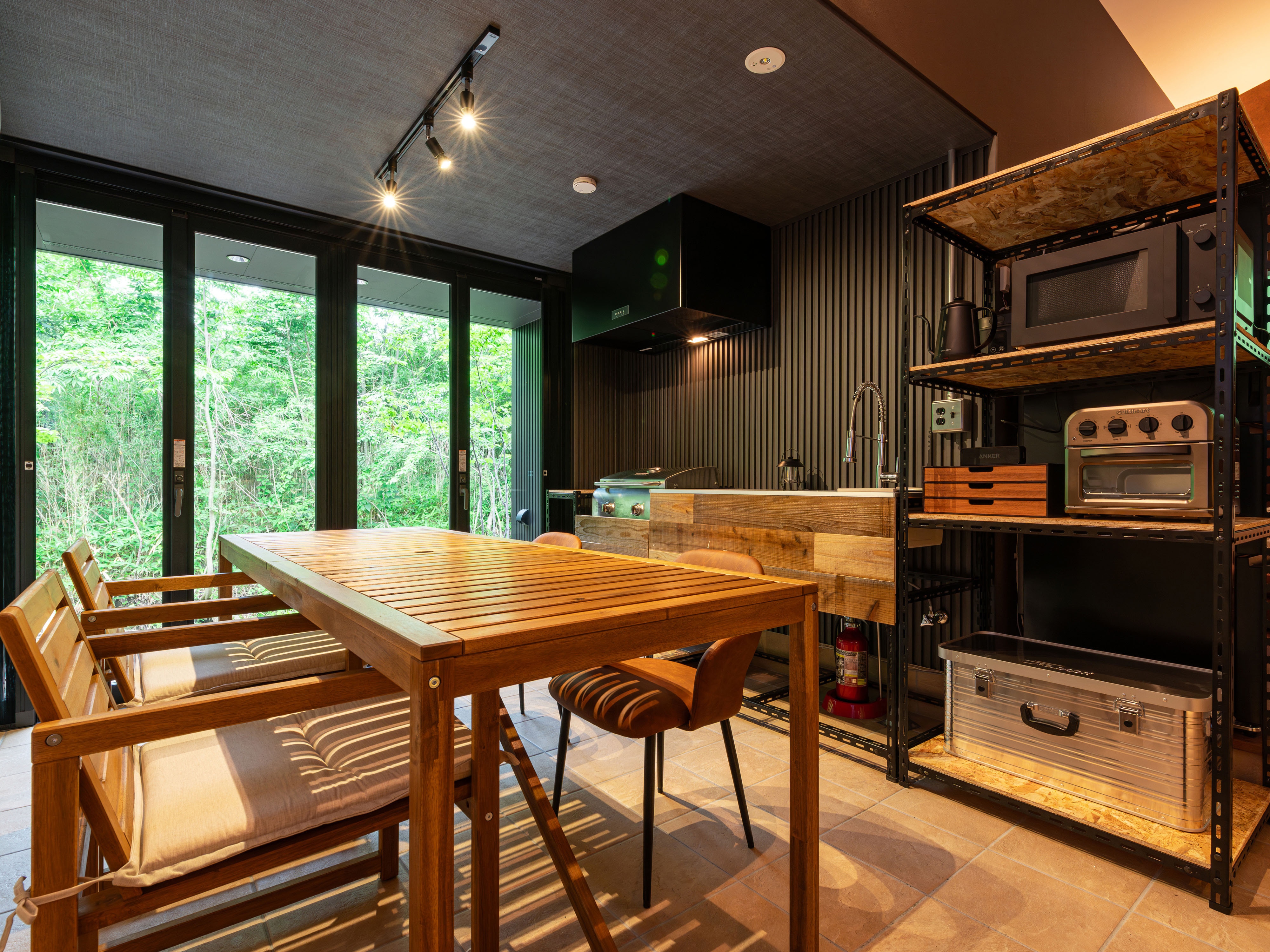 Outdoor dining Guest room dining