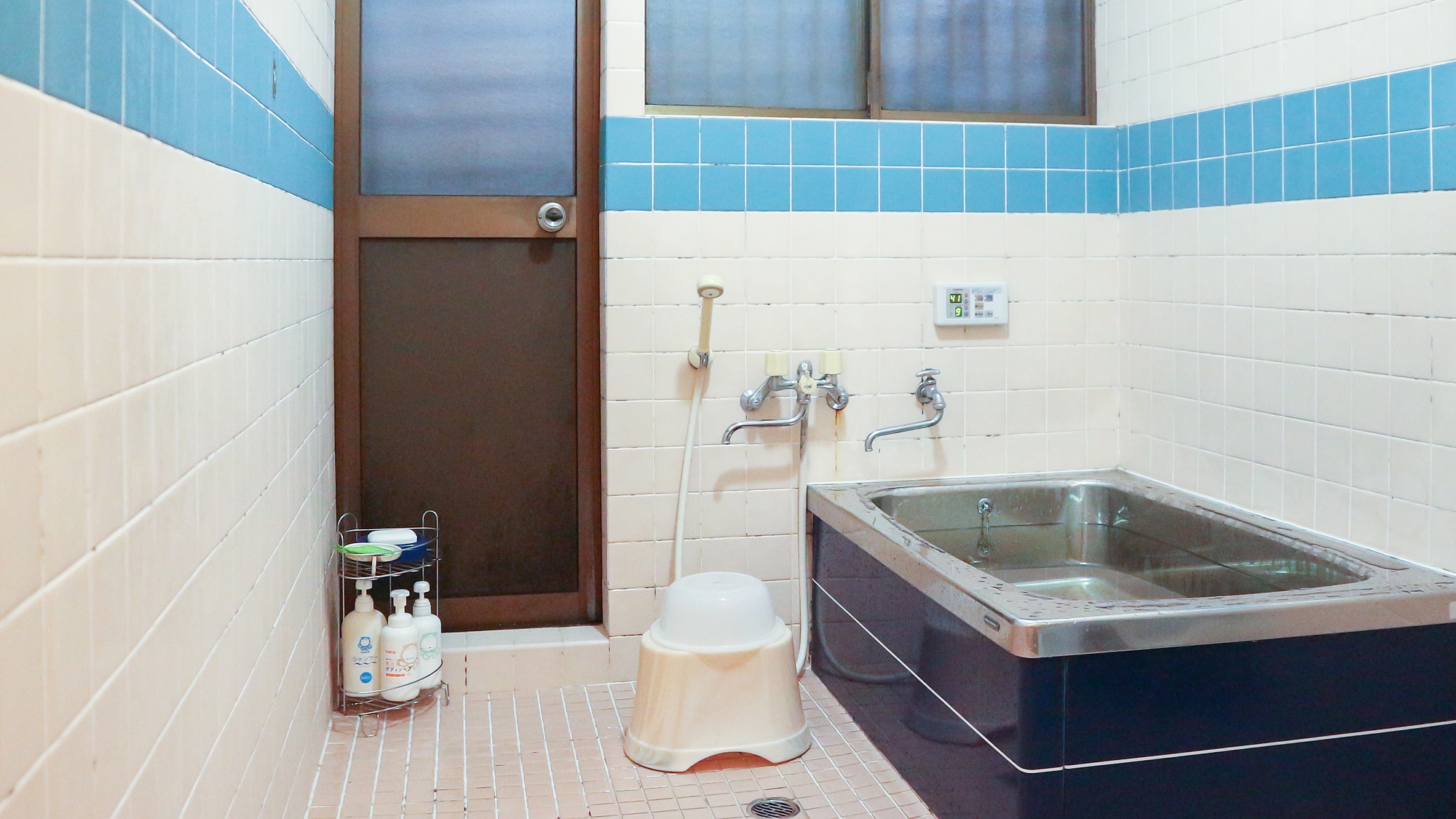 *[Bath] One for men and one for women. Available for private use on a first-come, first-served basis.