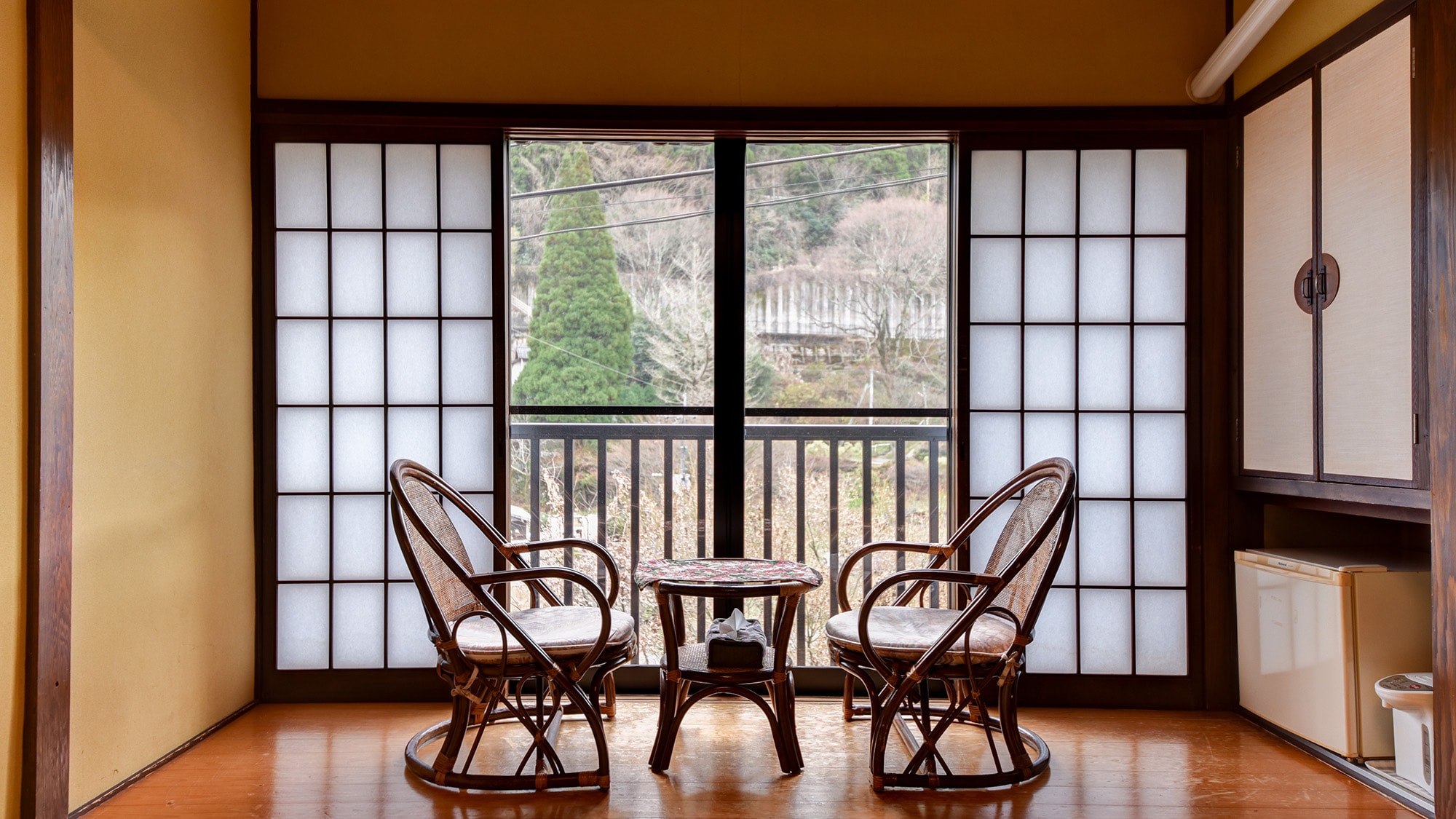 *[Guest room example/Main building] Enjoy the mountain village scenery from the window.