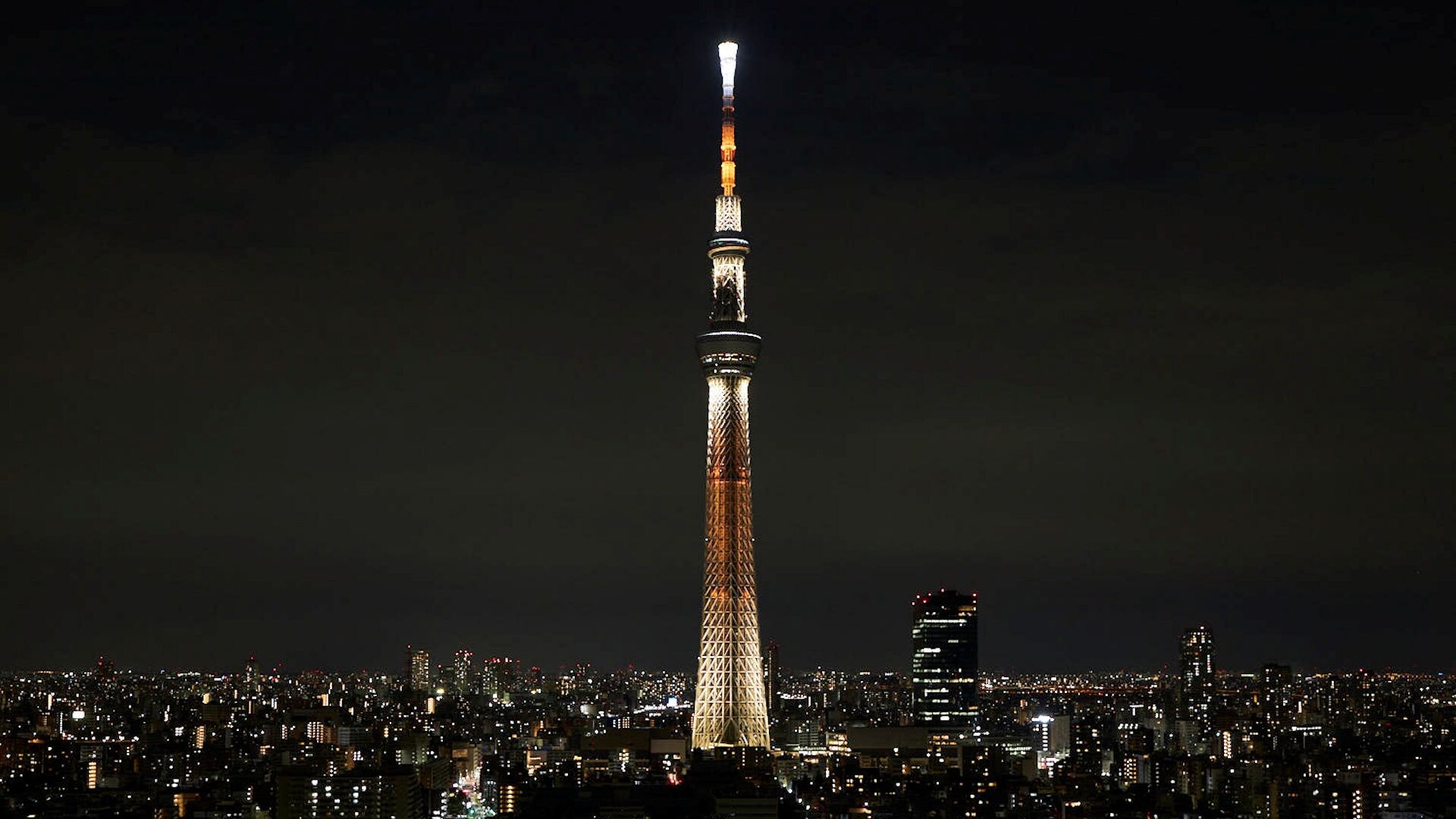 Biểu ngữ chiếu sáng Skytree