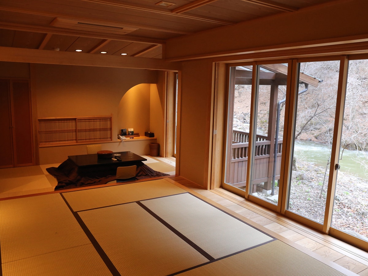 13-tatami room with open-air bath