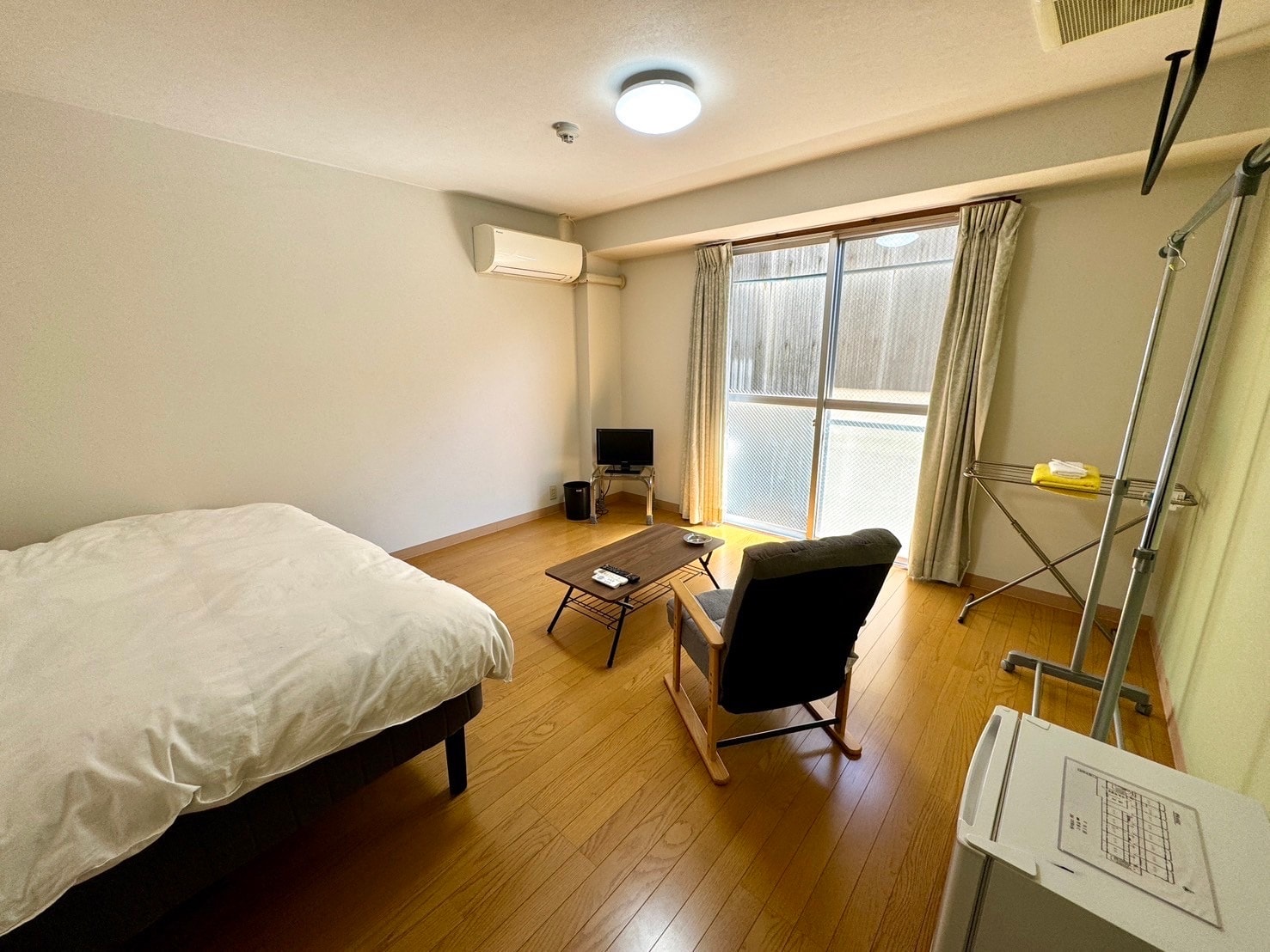 Western-style room, 7.5 tatami mats, flooring, built-in refrigerator