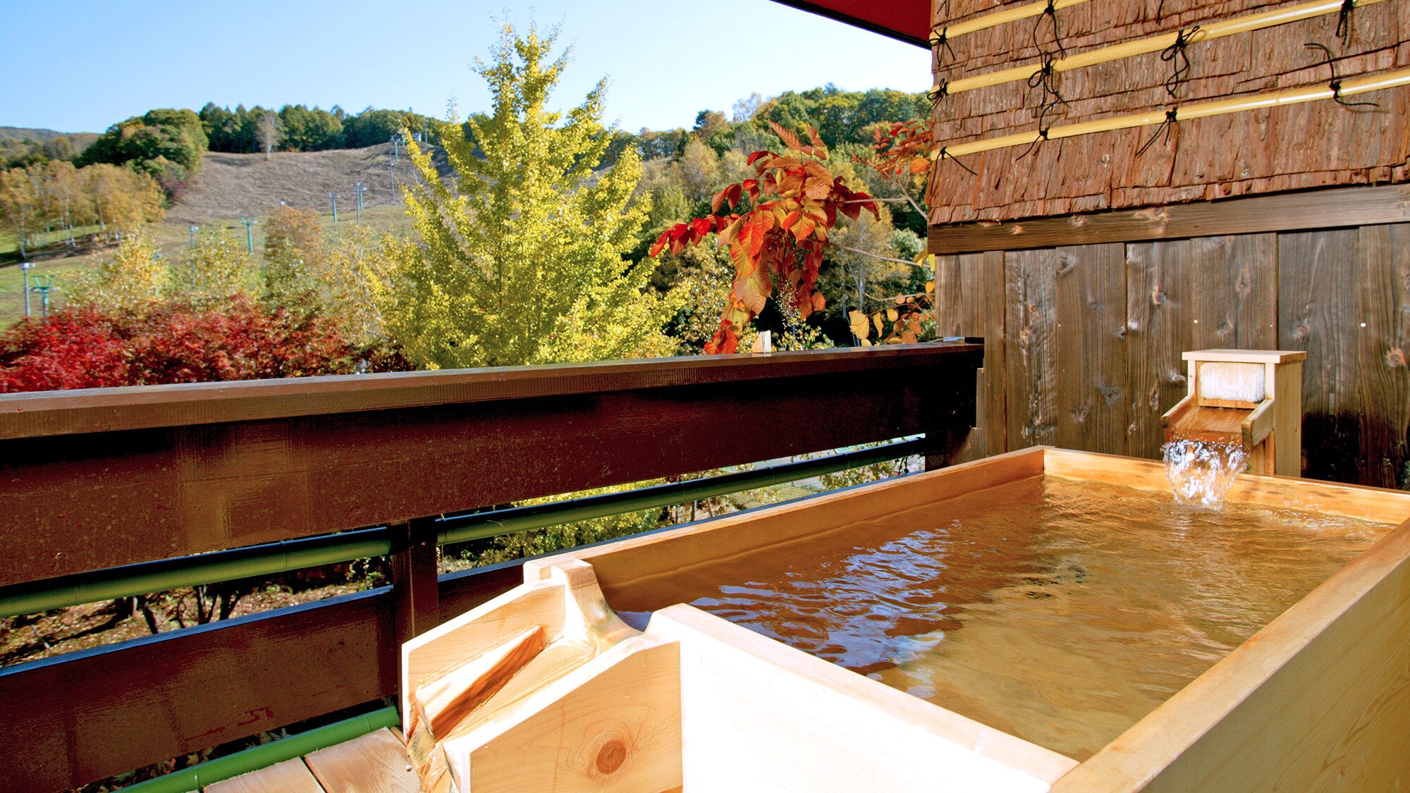 [Open-air bath in guest room]