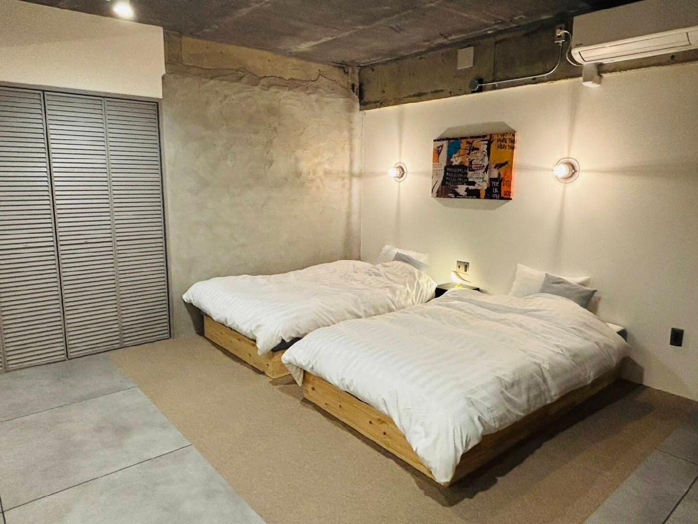 402 (Giường bán đôi)