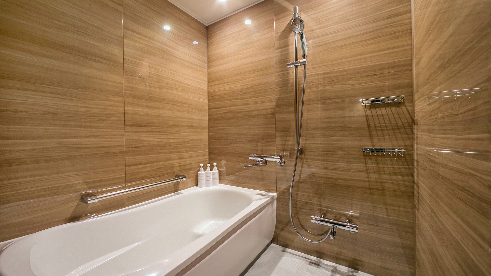 Oriental floor bathroom (partial)