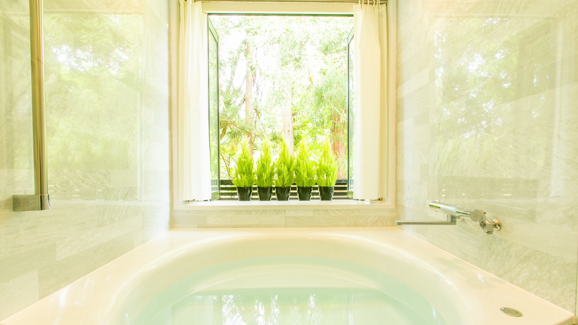 [With semi-open-air bath] Executive Suite <42 square meters> with bedroom, dining room and living room