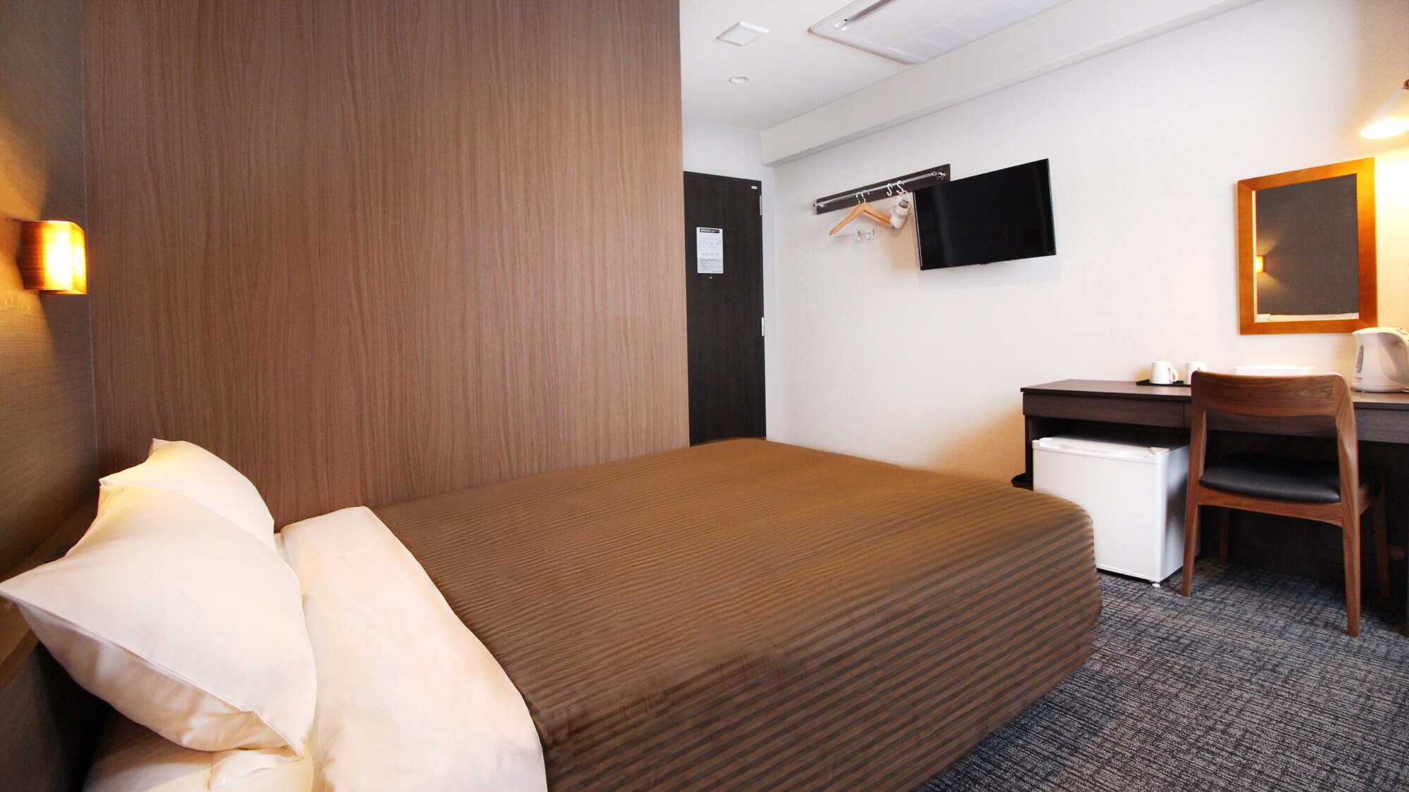 Double room [140cm wide bed]