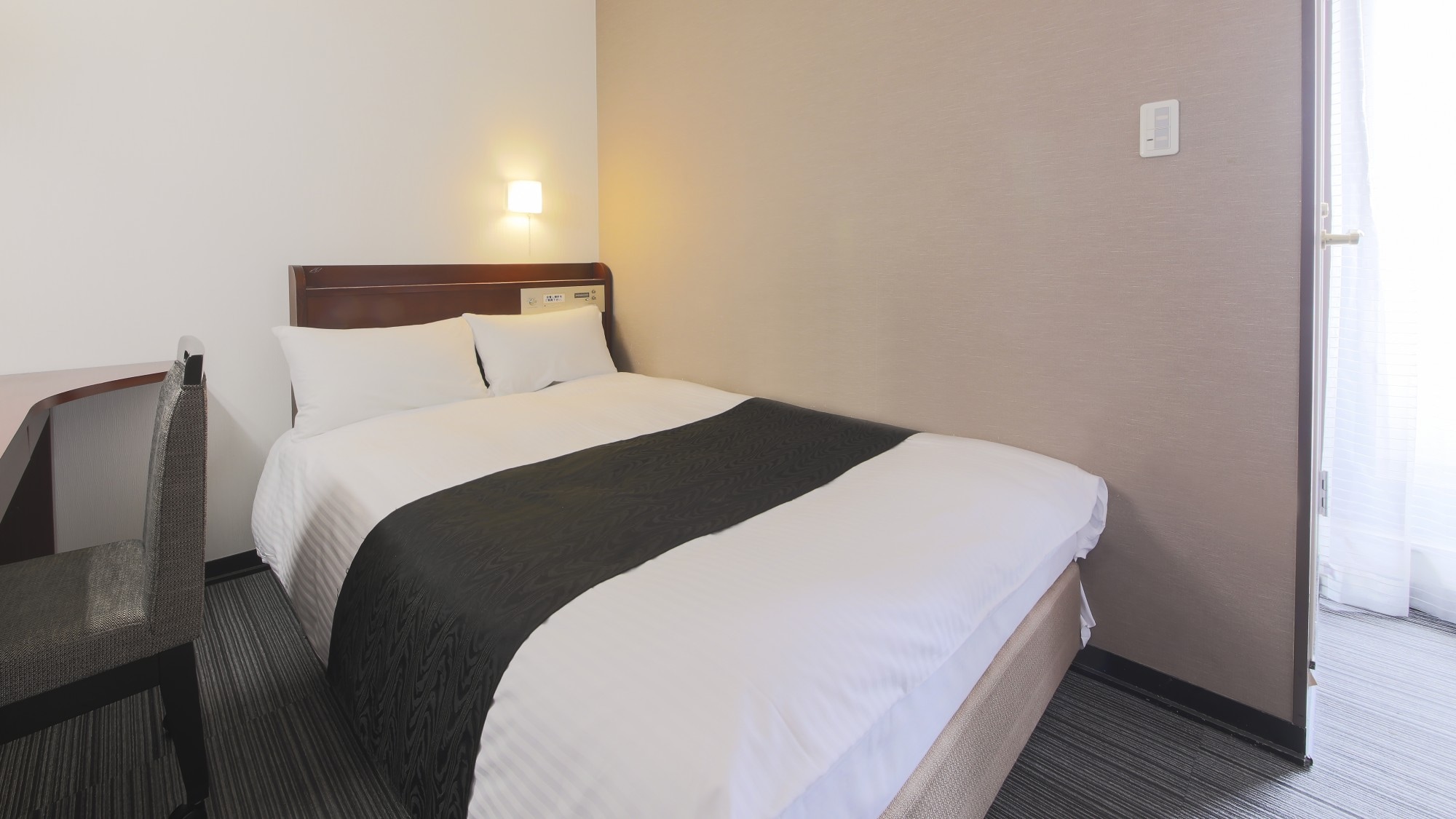 Semi-double room