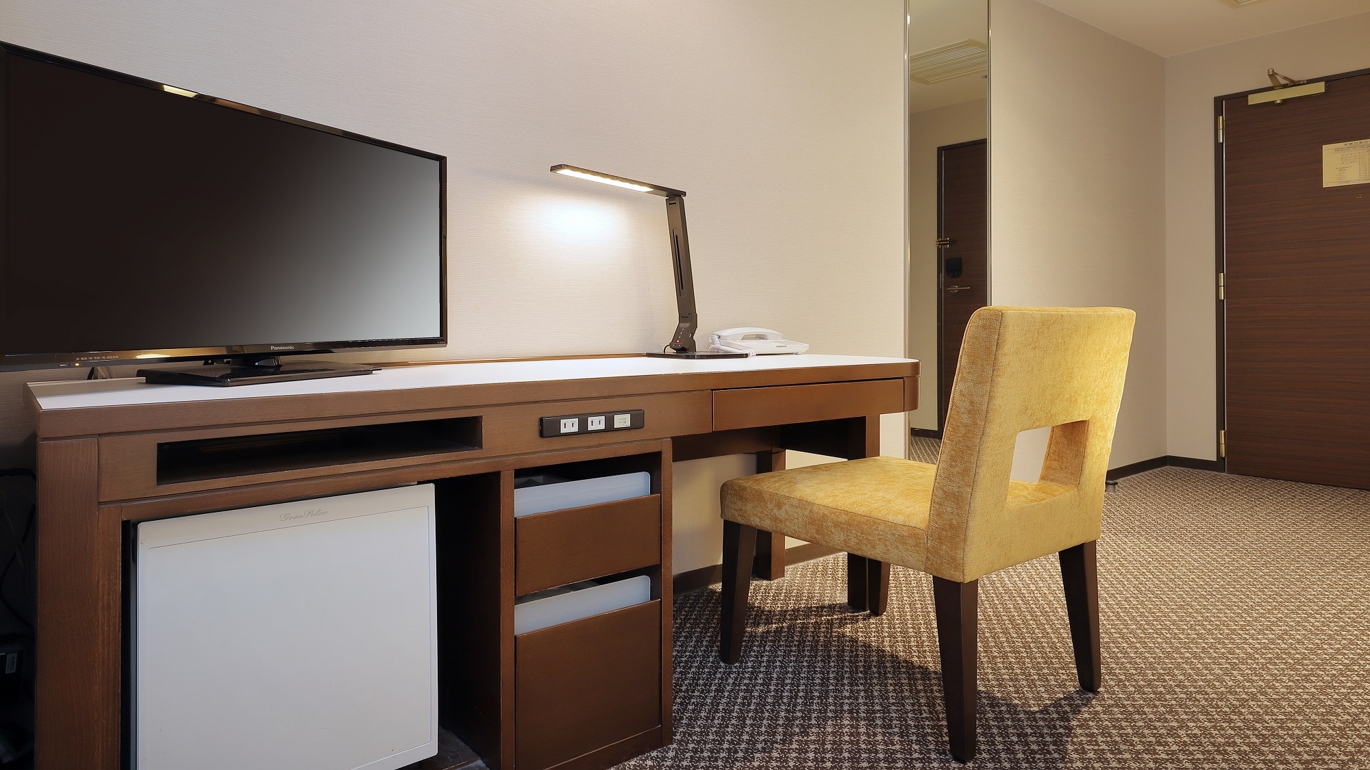 Double room 15 square meters / 1 double bed (1620x1950mm)