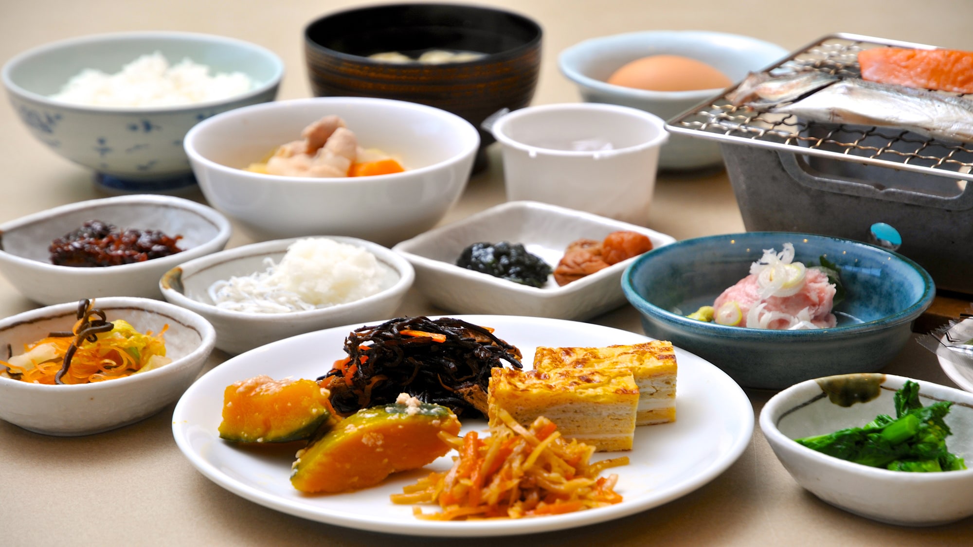 [Breakfast] A wide variety of Japanese and Western buffets