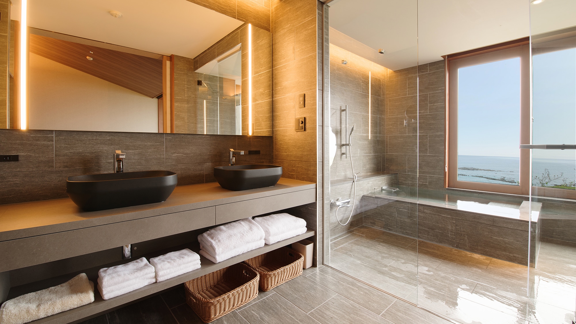 │ห้องโอเชียนสวีท│