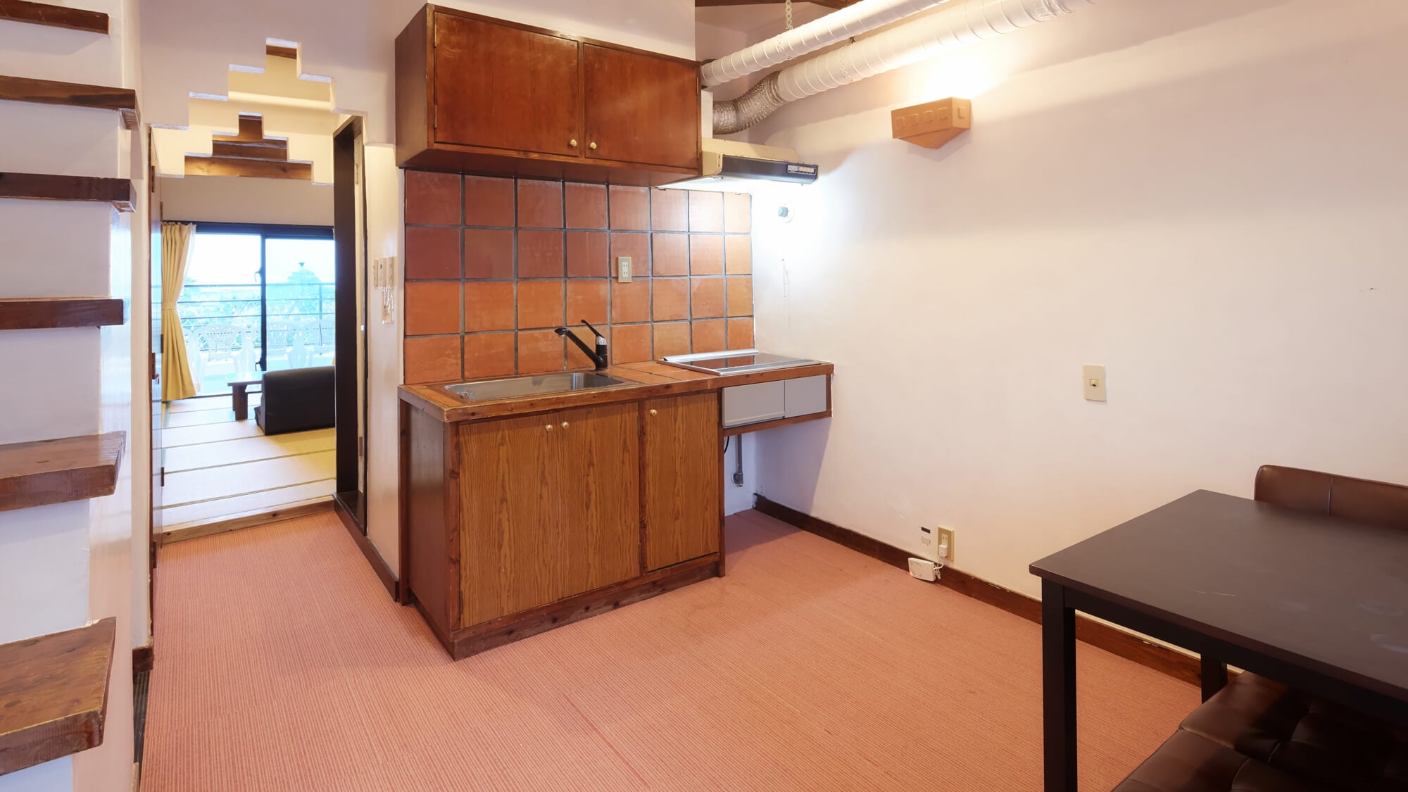 [Japanese and Western room maisonette & kitchen]