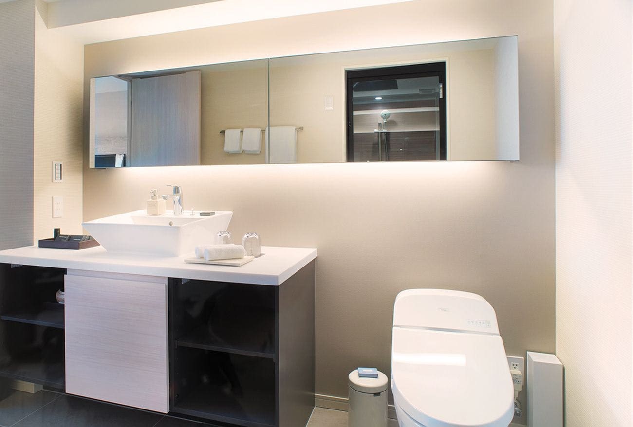 3 bedroom corner suite
