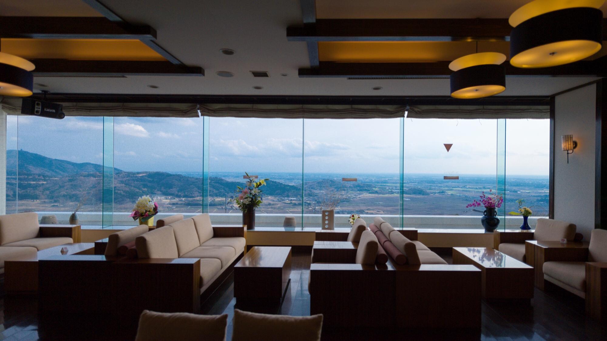 [Lobby Lounge]