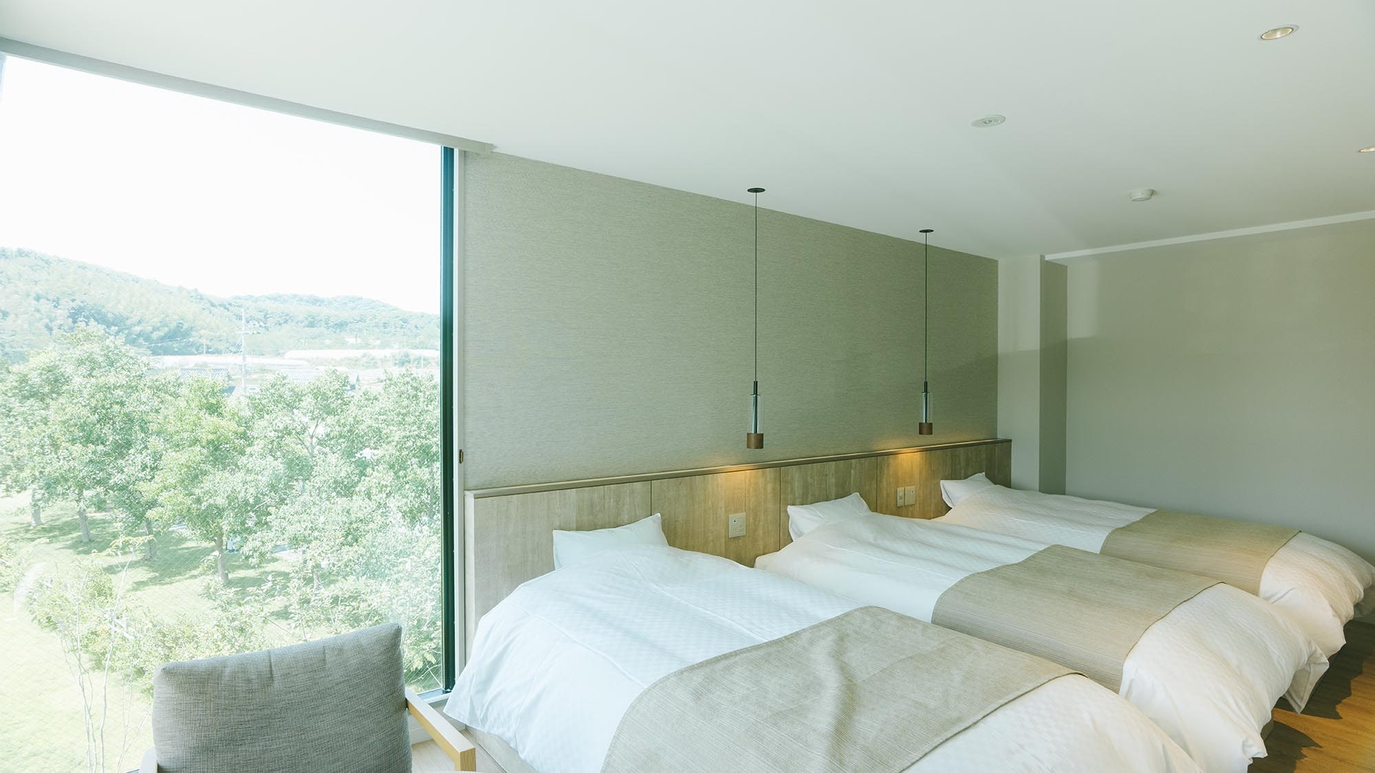 [2nd floor standard room] There is only one triple room. Everyone can sleep comfortably in a regular bed. [Example]