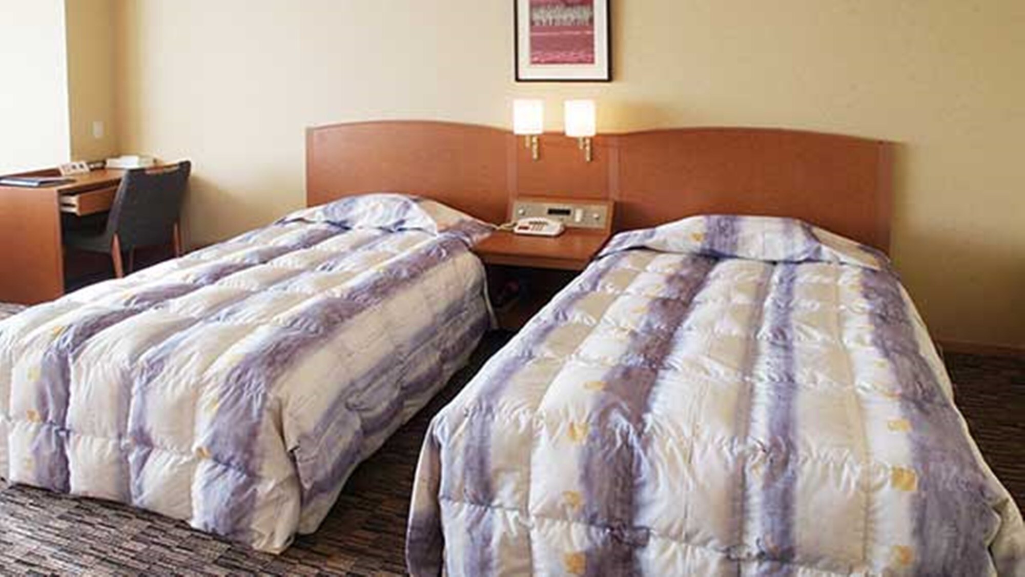 *Tempat tidur twin/besar standar memungkinkan orang lanjut usia untuk tidur dengan lebih sedikit ketegangan pada kaki mereka.