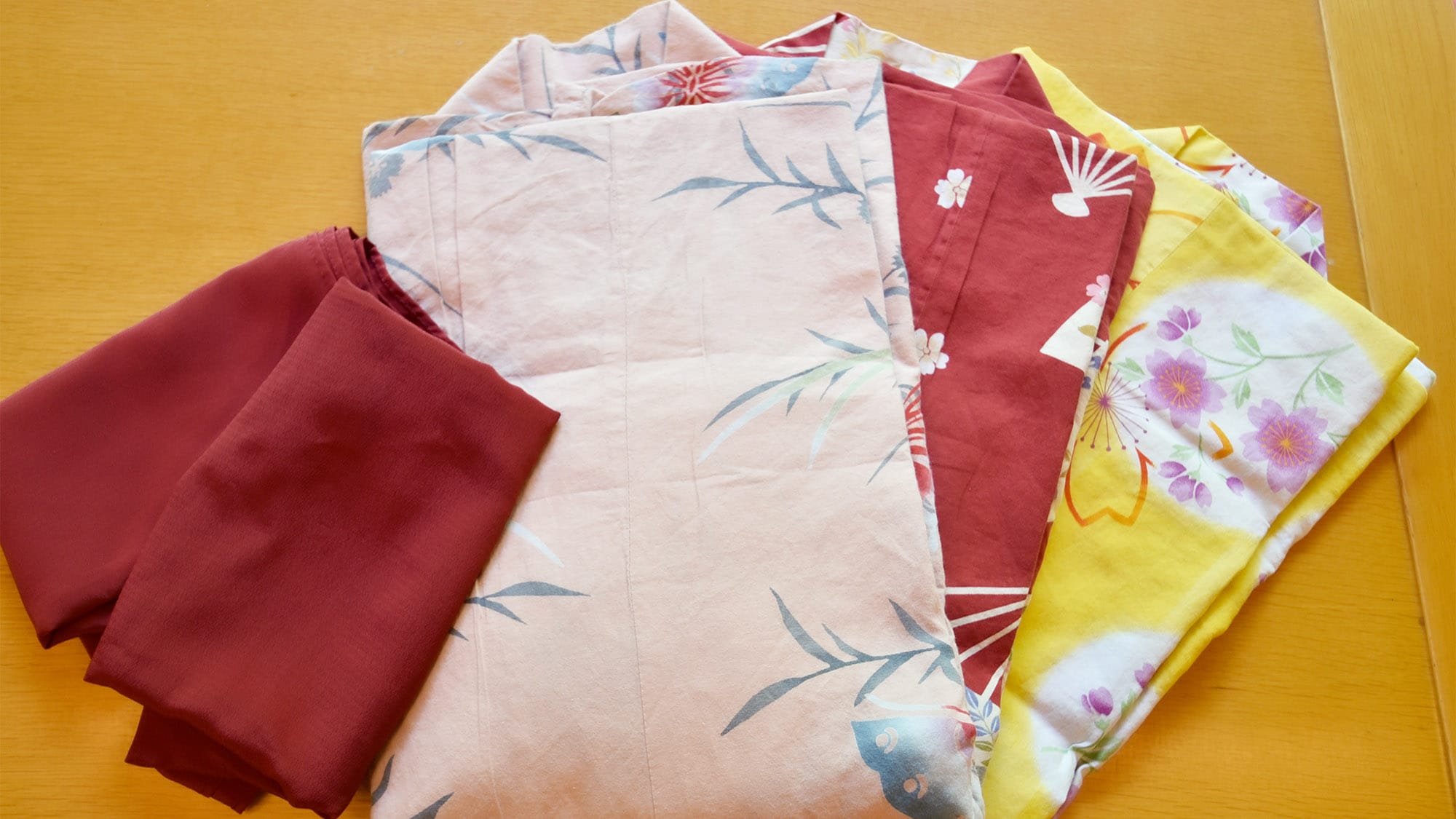 ・We also have colorful yukatas for women!