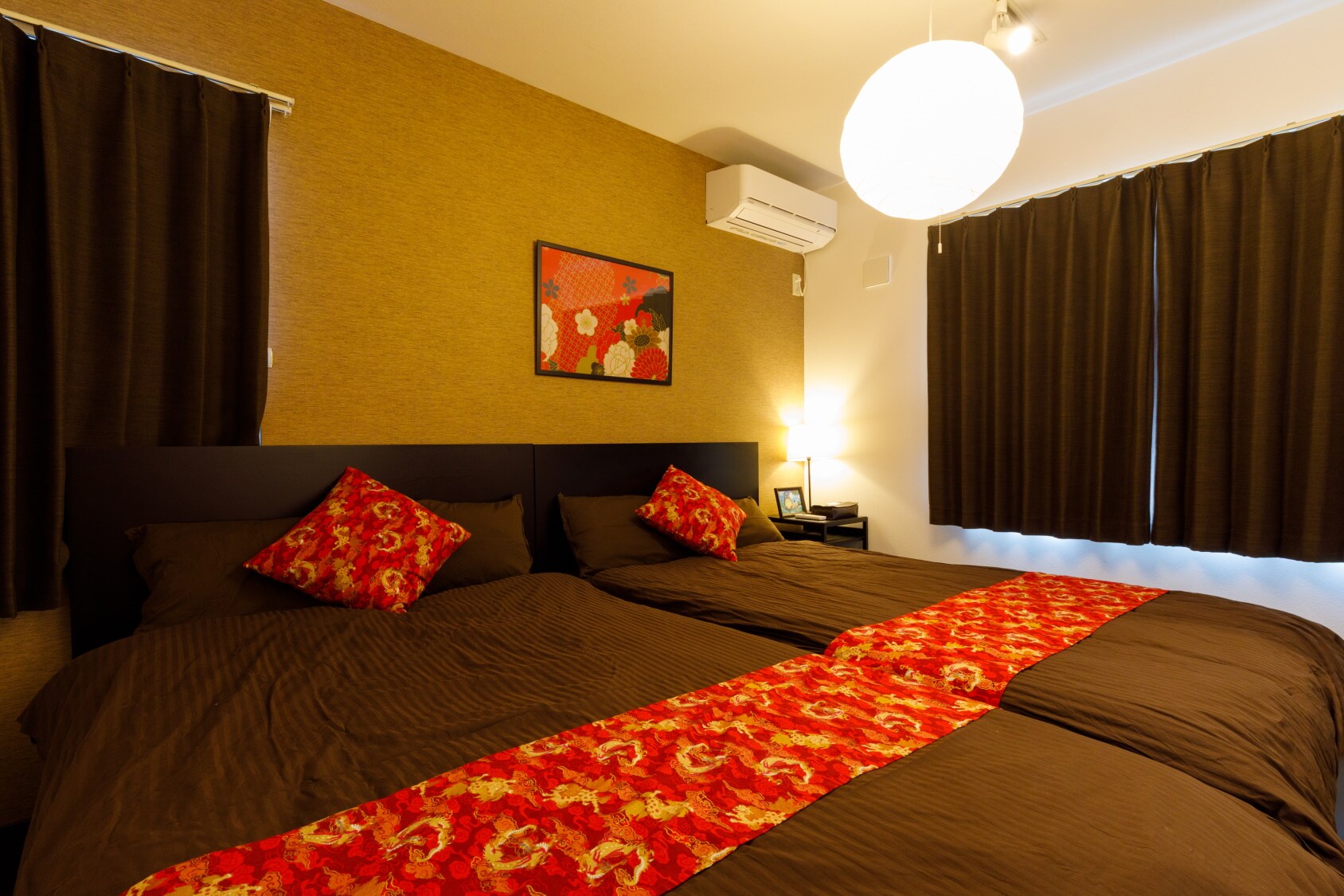 ・Contoh kamar tidur: "Kurenai no Ma"