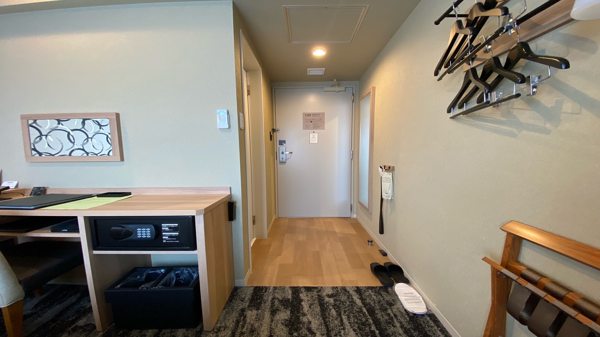 Standard single room corridor