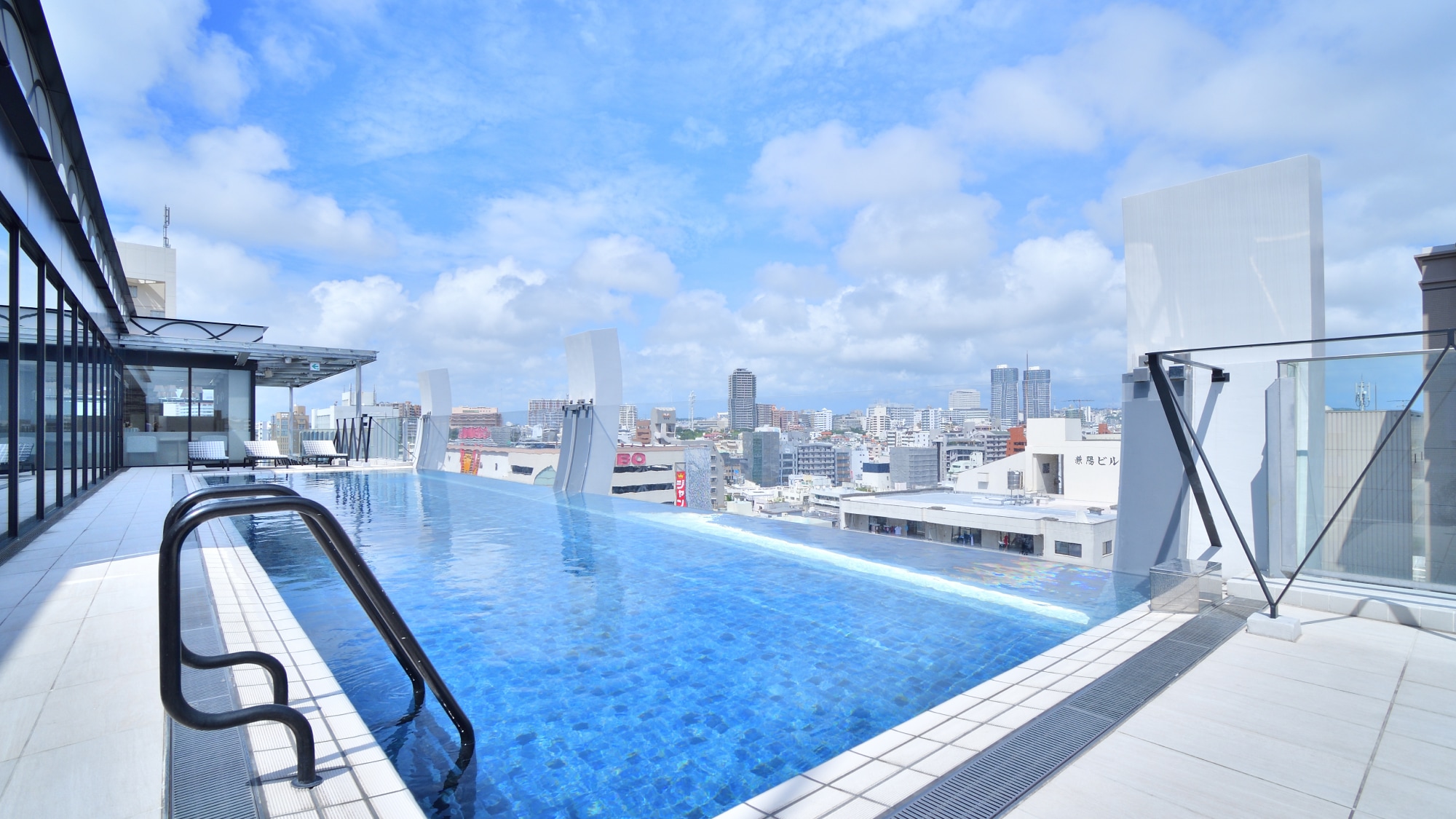 Enjoy a special moment in the crystal clear water
