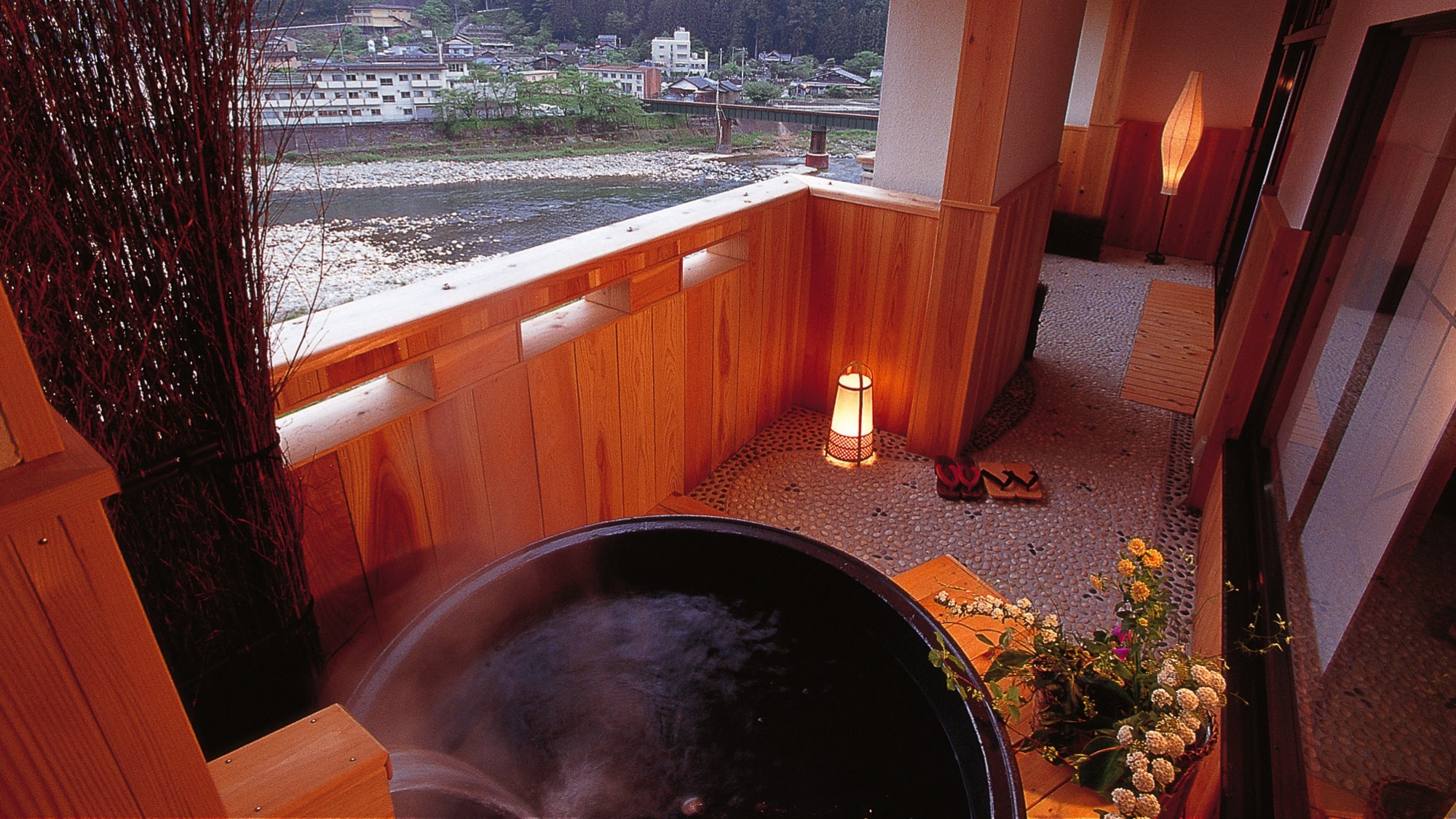 Guest room with open-air bath "Small River Sounds" open-air bath