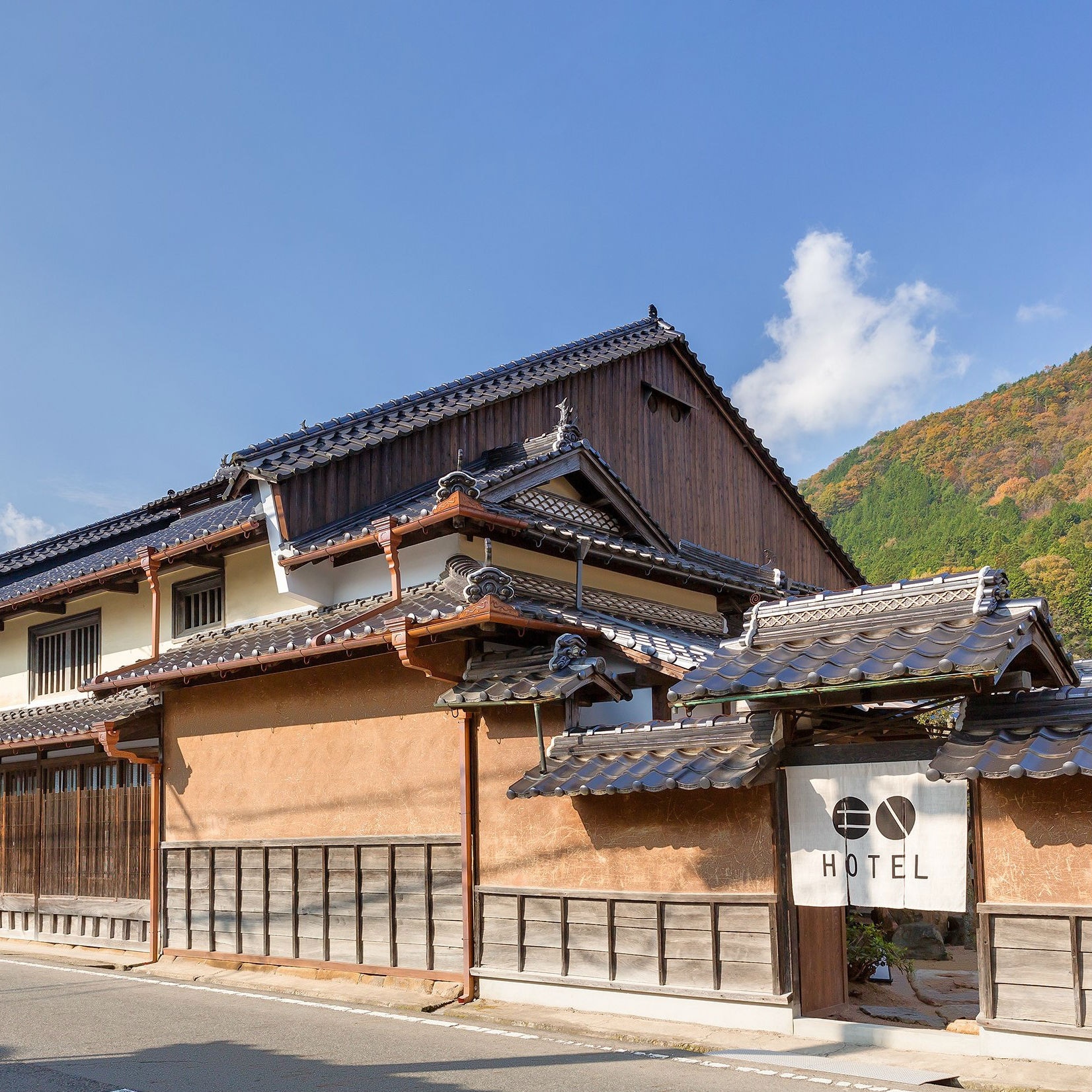 Enjoy a leisurely stay in the castle town at this hotel with good access to Takeda Castle.